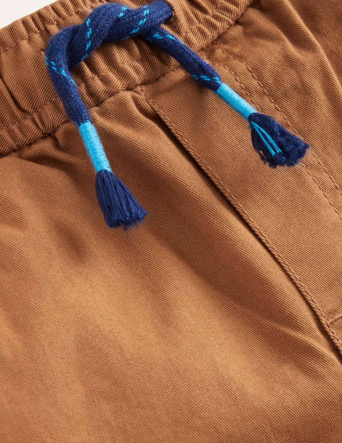 Schmal geschnittene Hose zum Hineinschlüpfen-Karamellbonbonbraun - Image 3