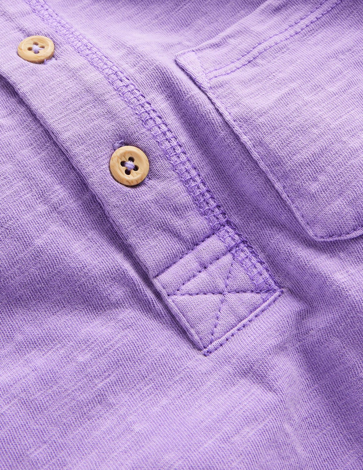 Henley T-Shirt aus gewaschener Baumwolle-Sanftes Lavendel - Image 3
