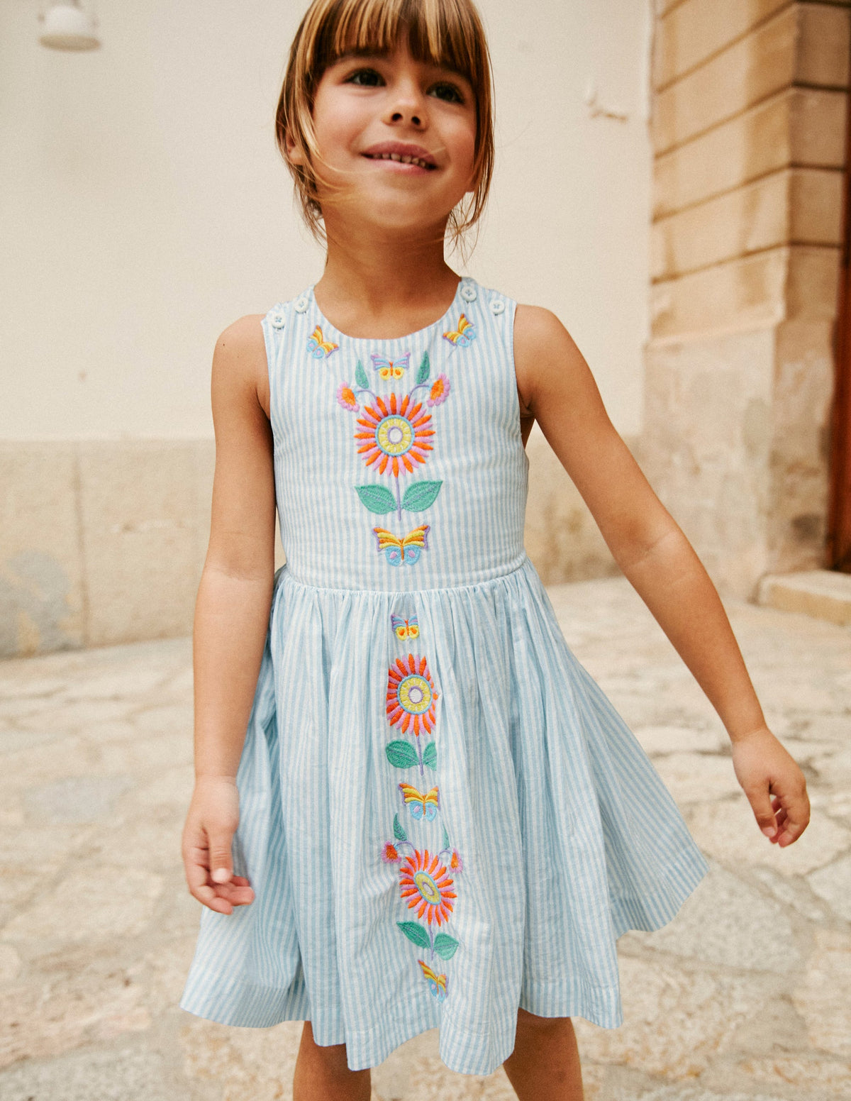 Kleid mit gekreuzten Rückenträgern-Blau / Naturweiß Streifen Blumenmuster-4