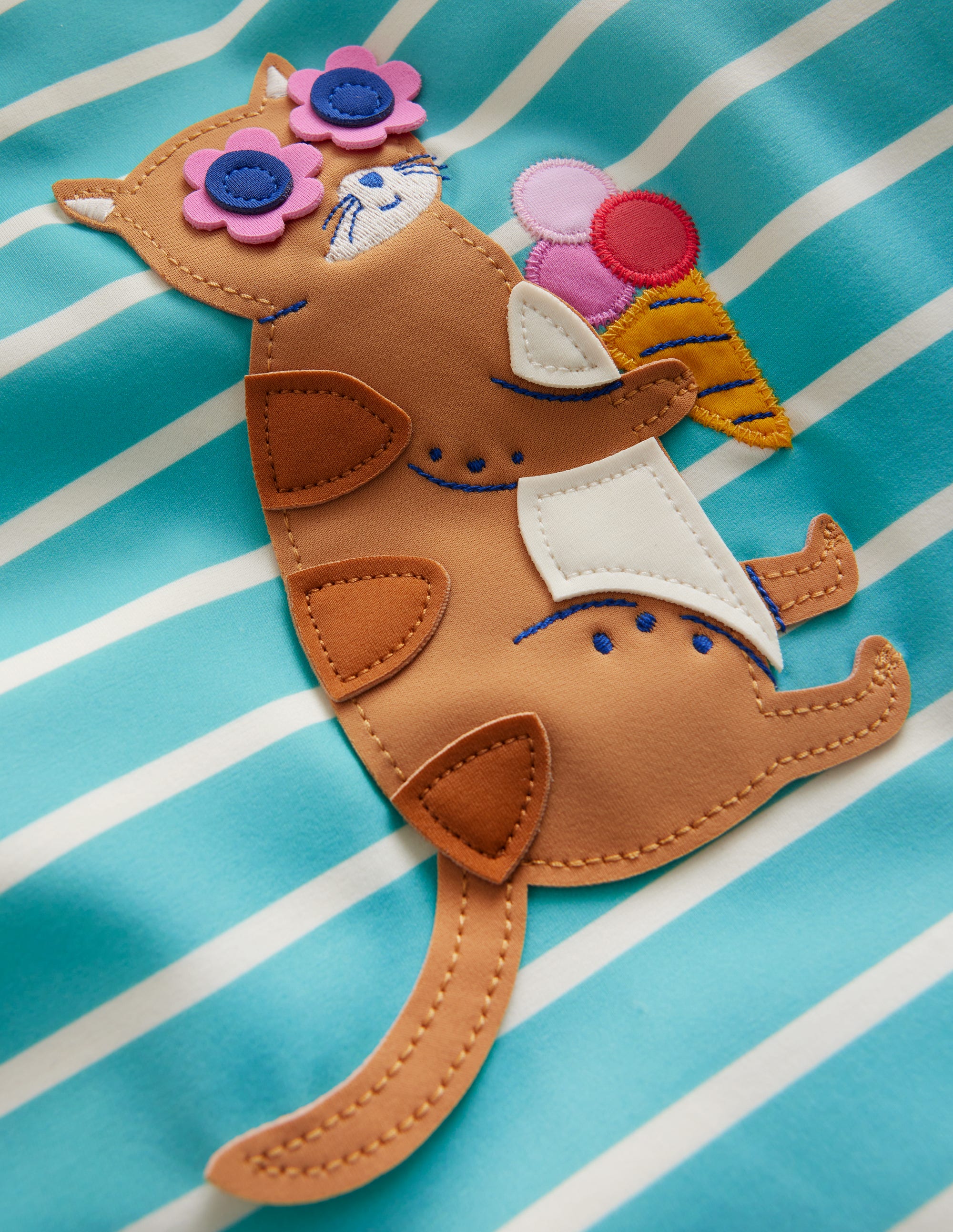 Badeshirt-Set mit Sonnenschutz-Katzen-Logo - Image 3