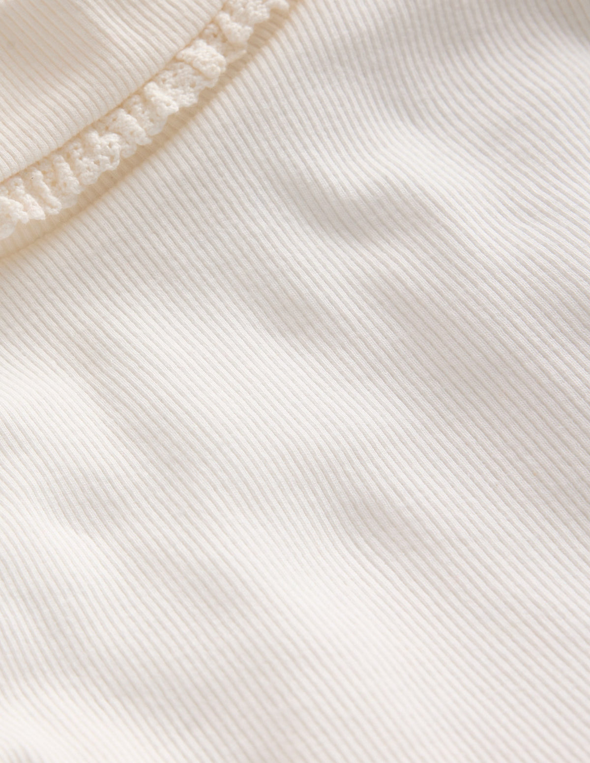 Gerippter Rollkragenpullover mit Spitzenbesatz-Ivory and Navy Spot-3