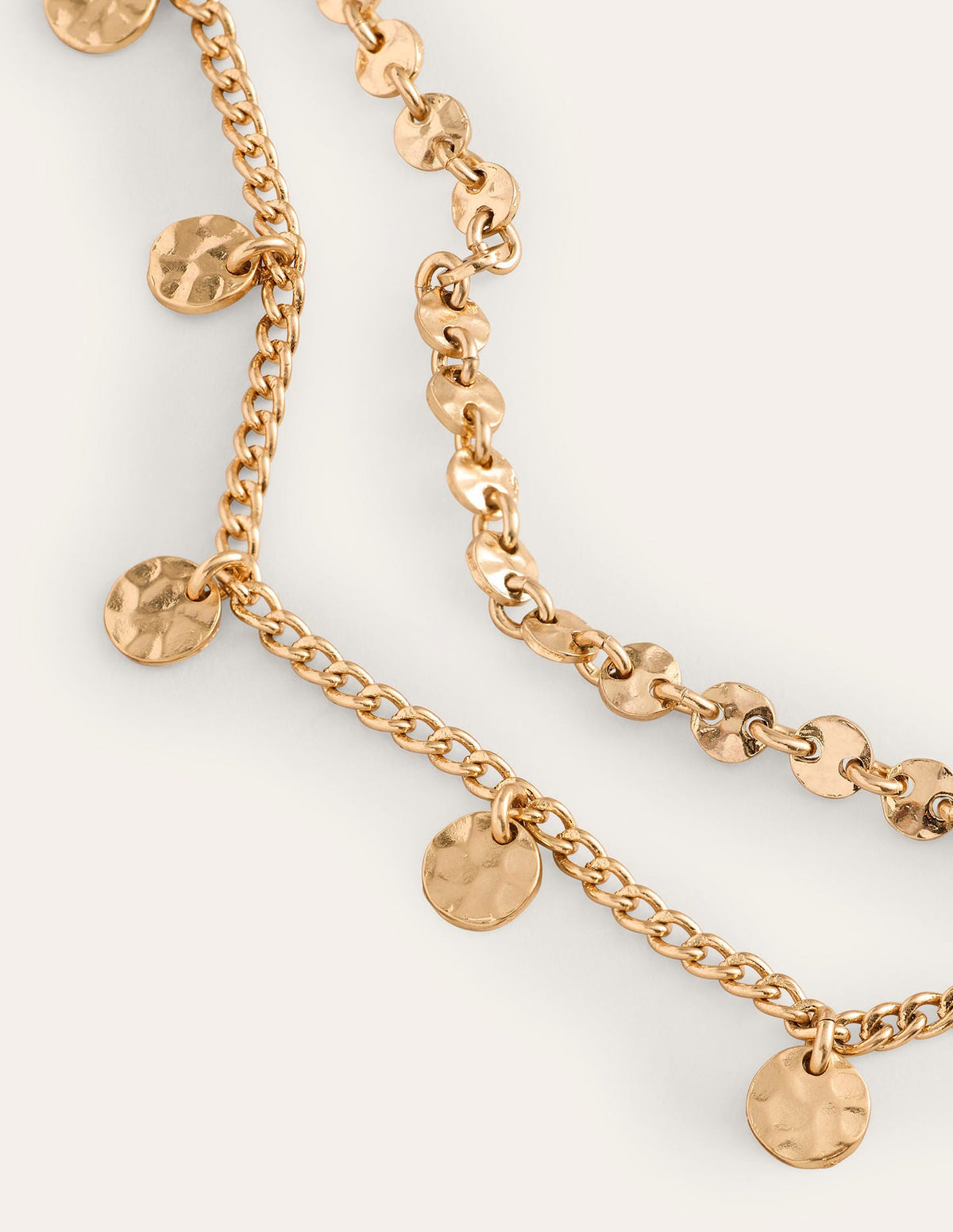 Mehrlagige Halskette mit gehämmerten Scheiben-Goldfarbe - Image 4
