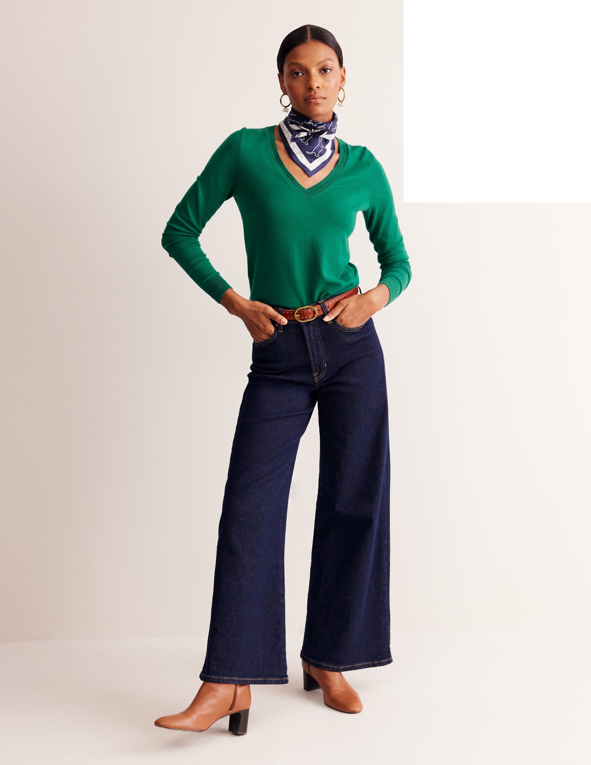 Catriona Pullover aus Baumwolle mit V-Ausschnitt-Malachitgrün - Image 4