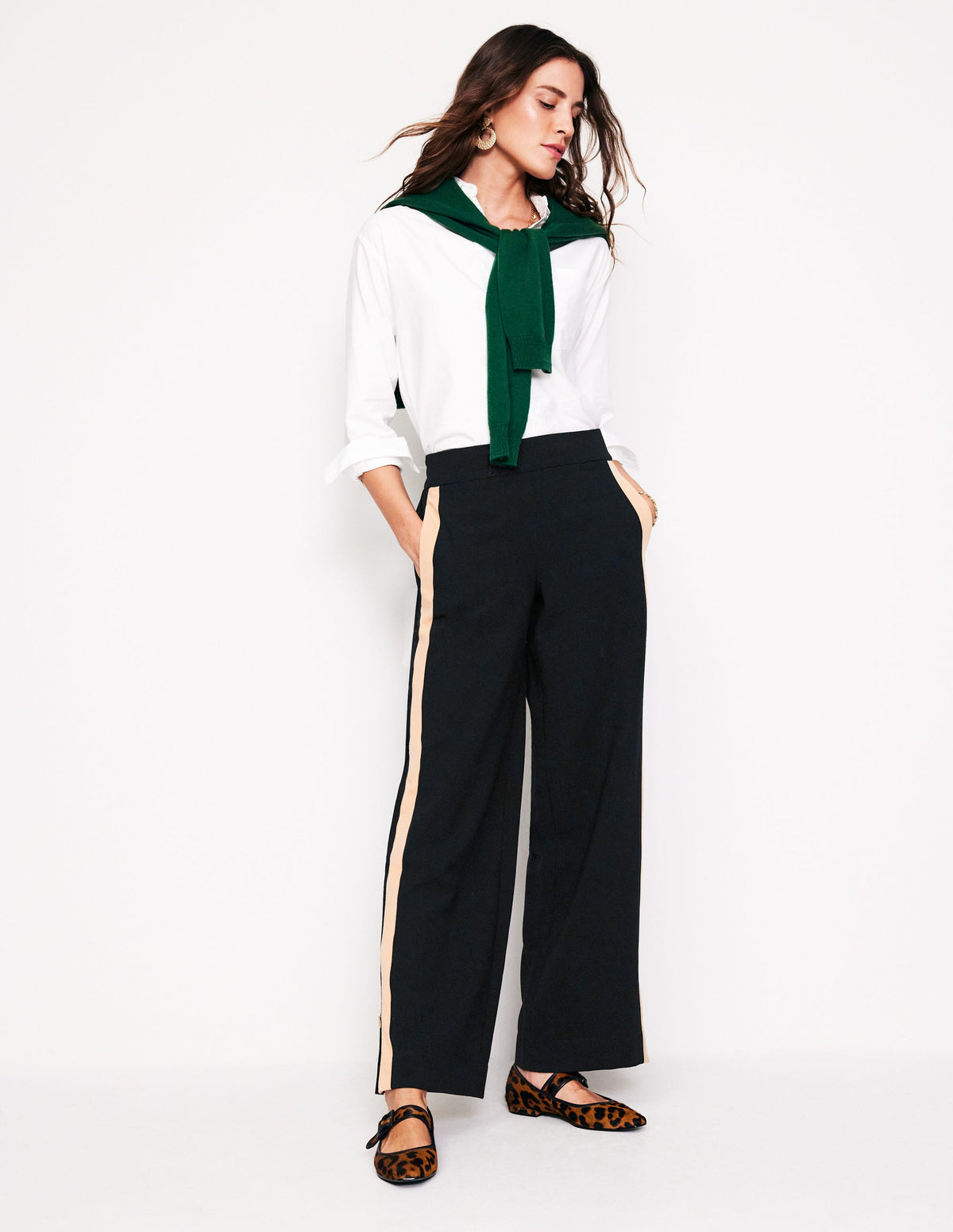 Pantalon rayé sur les côtés à enfiler-Noir avec rayure camel - Image 4