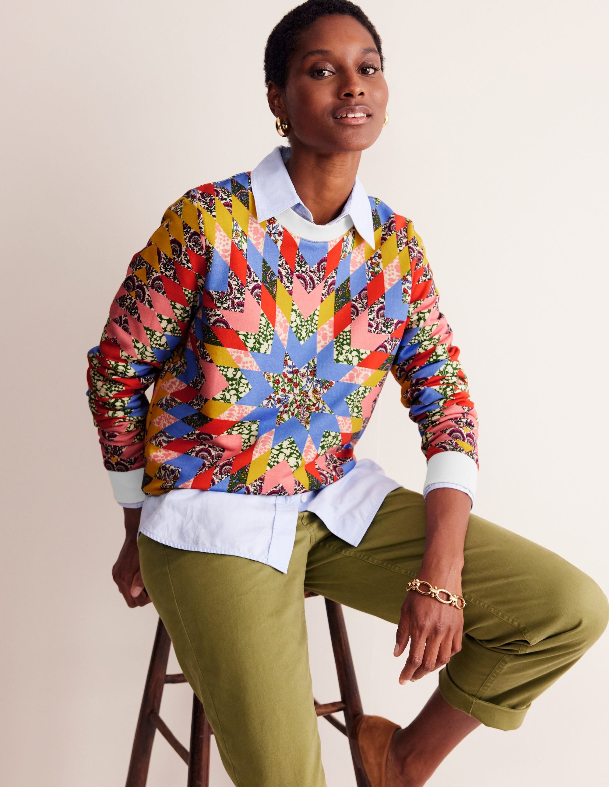 Hannah Sweatshirt mit Print-Bunt, Patchwork Blumenmuster - Image 1