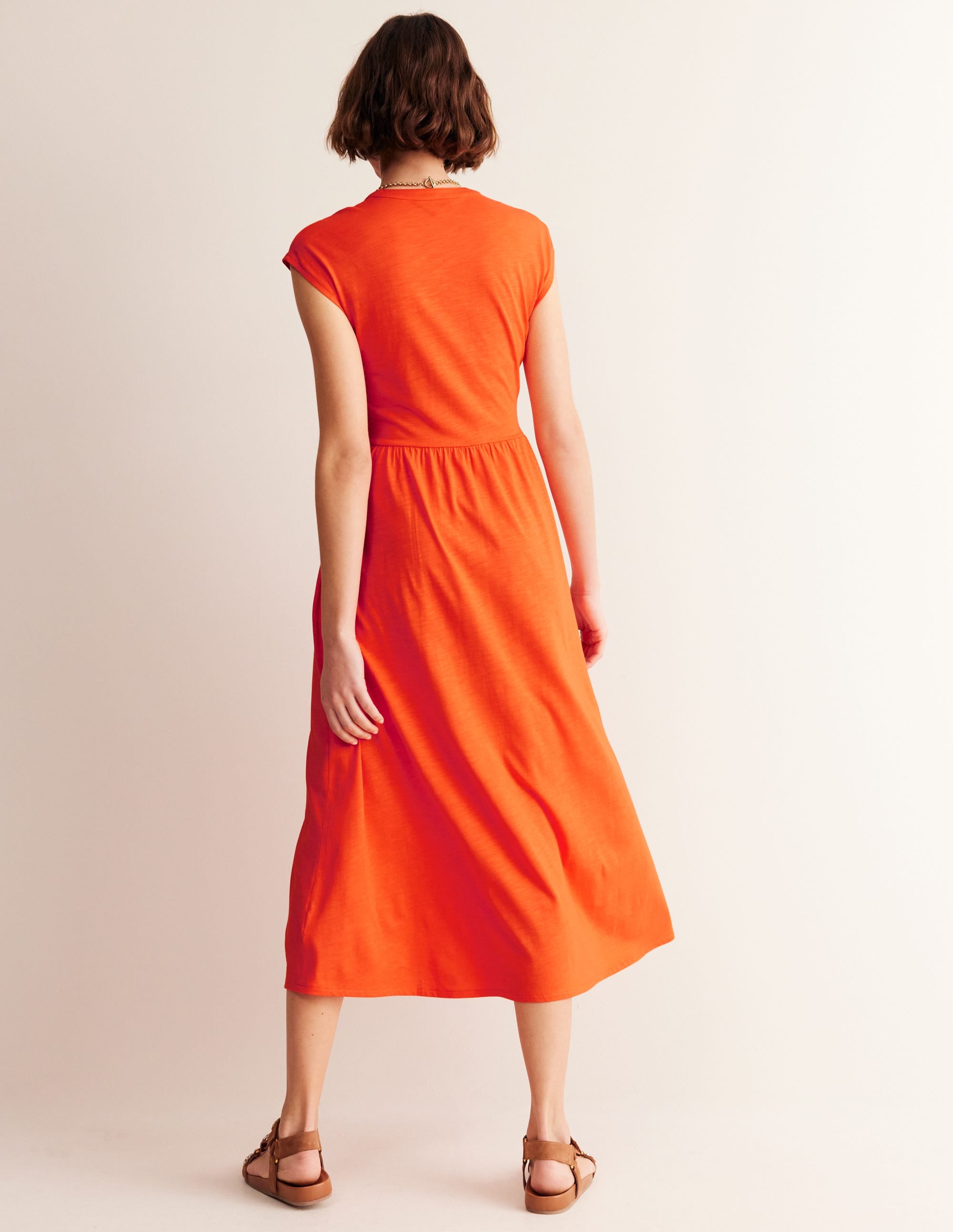 Chloe Jersey-Midikleid mit gekerbtem Ausschnitt-Mandarinenorange - Image 4