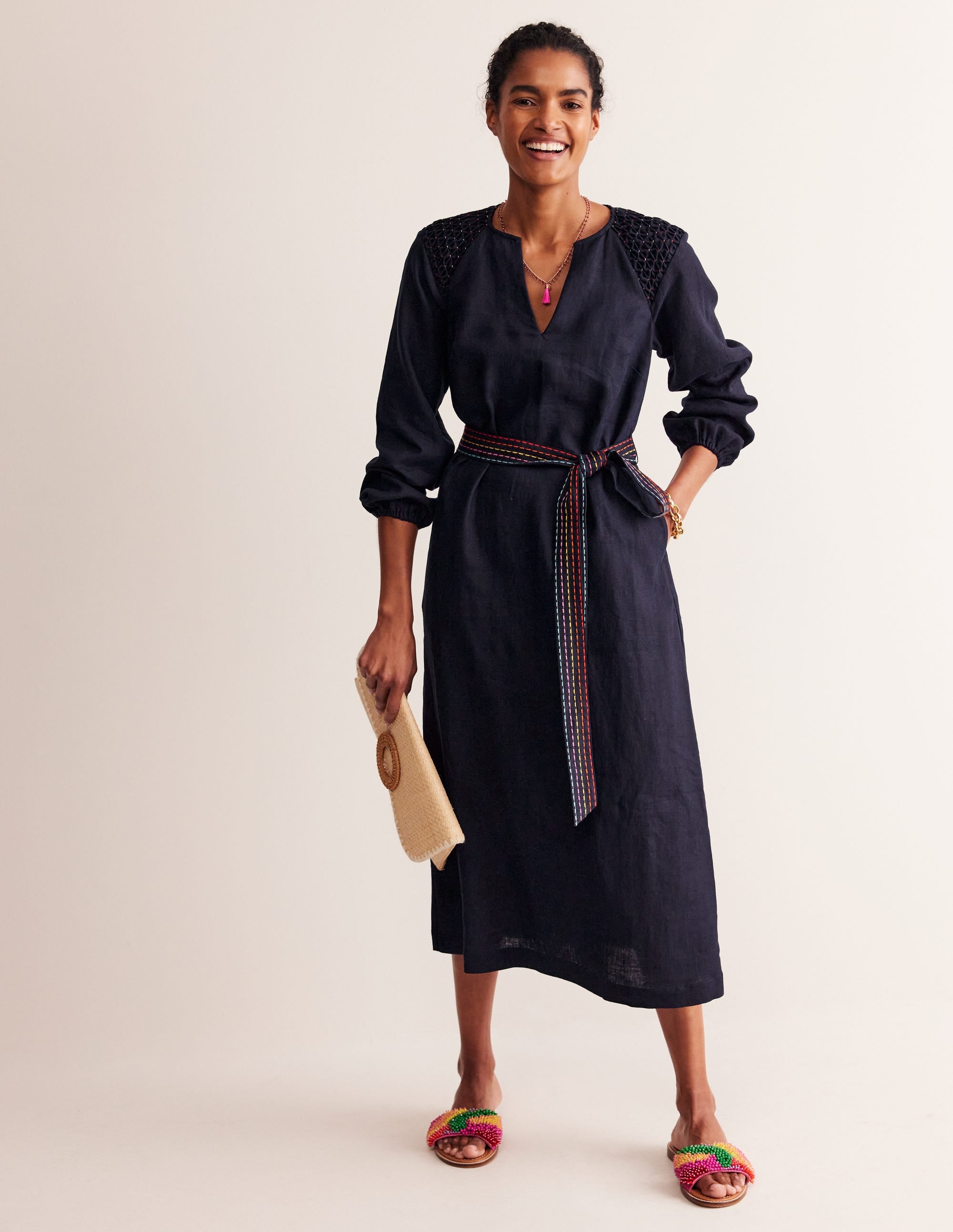 Gesmoktes Midikleid aus Leinen-Marineblau - Image 4