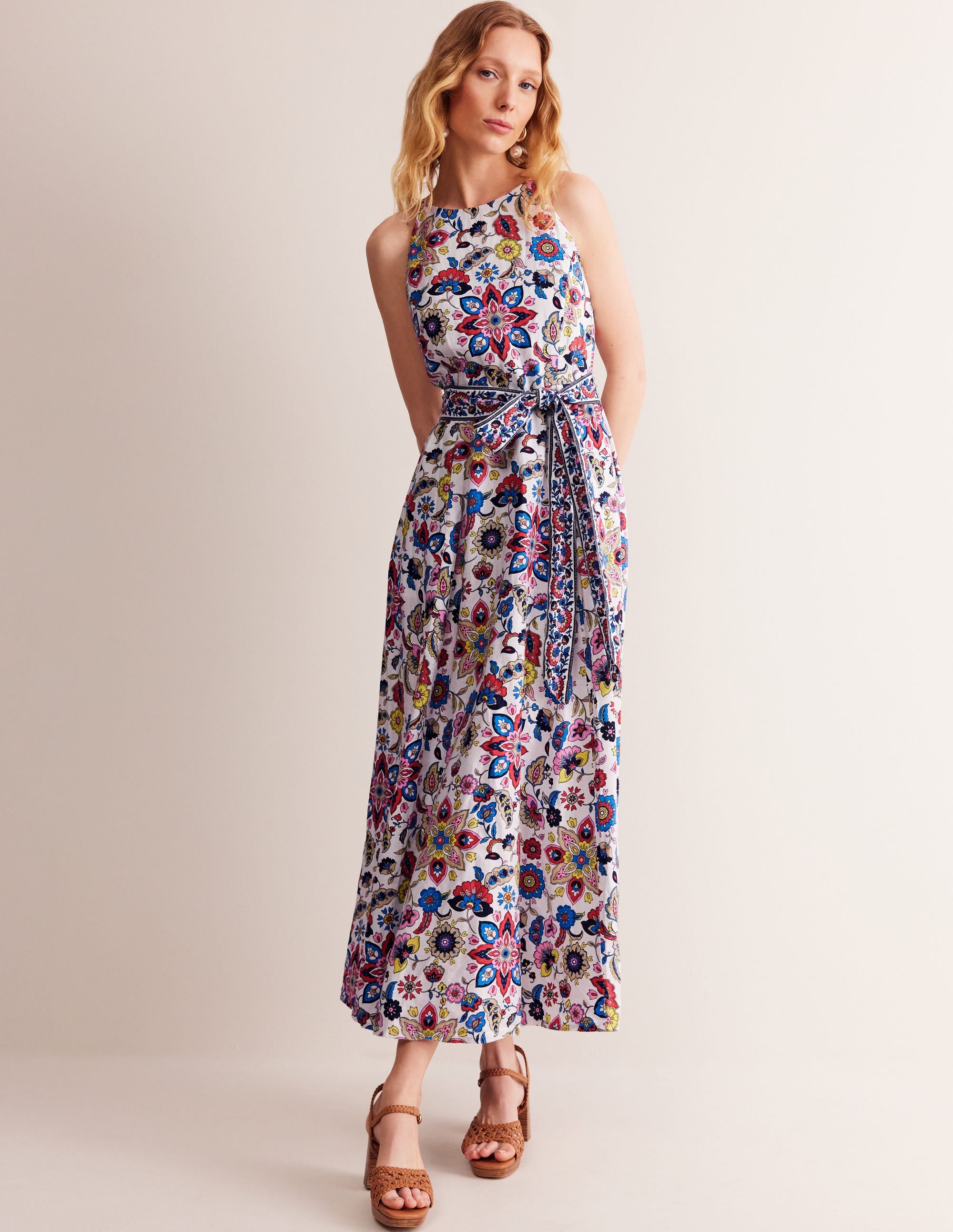 Maxi-Neckholderkleid aus Leinen-Mid Denim - Image 1