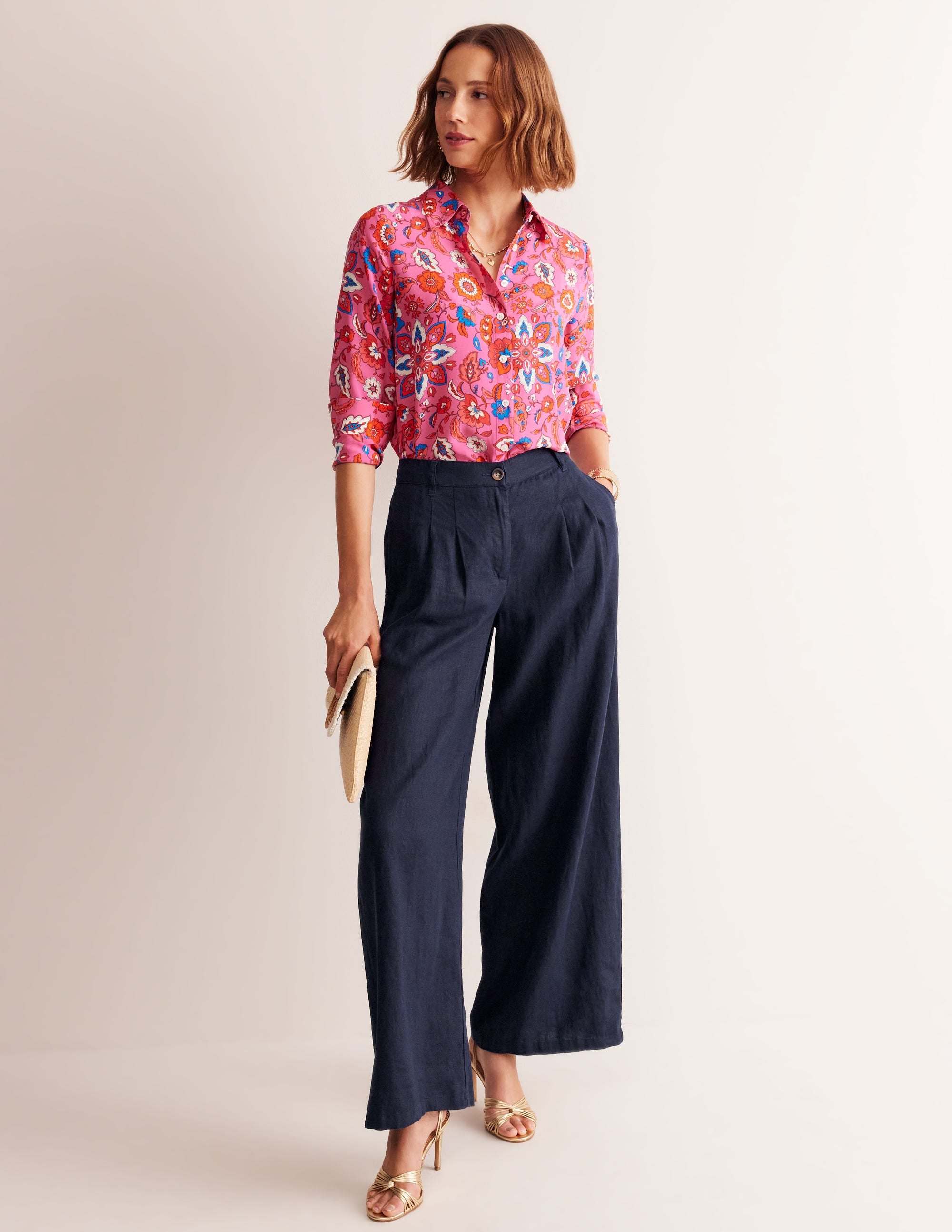 Regent Pleat Linen Trousers-Navy - Image 6
