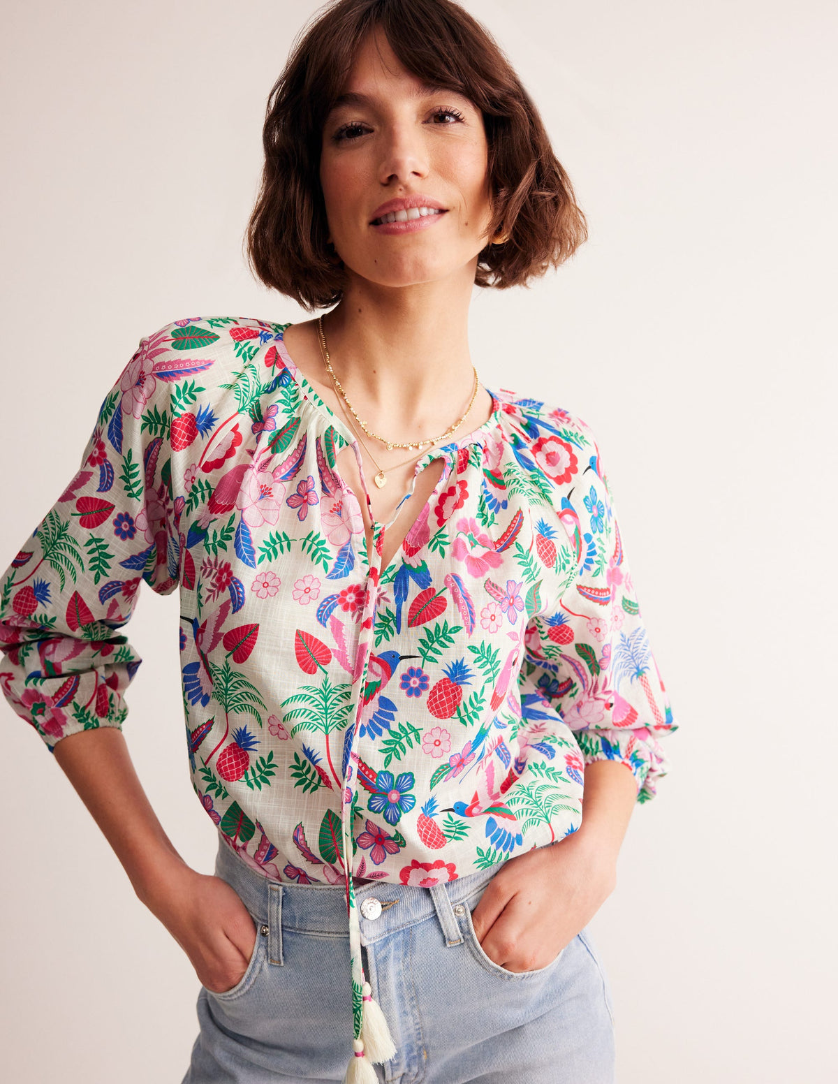 Serena Baumwollbluse-Naturweiß, Tropischer Papagei - Image 2
