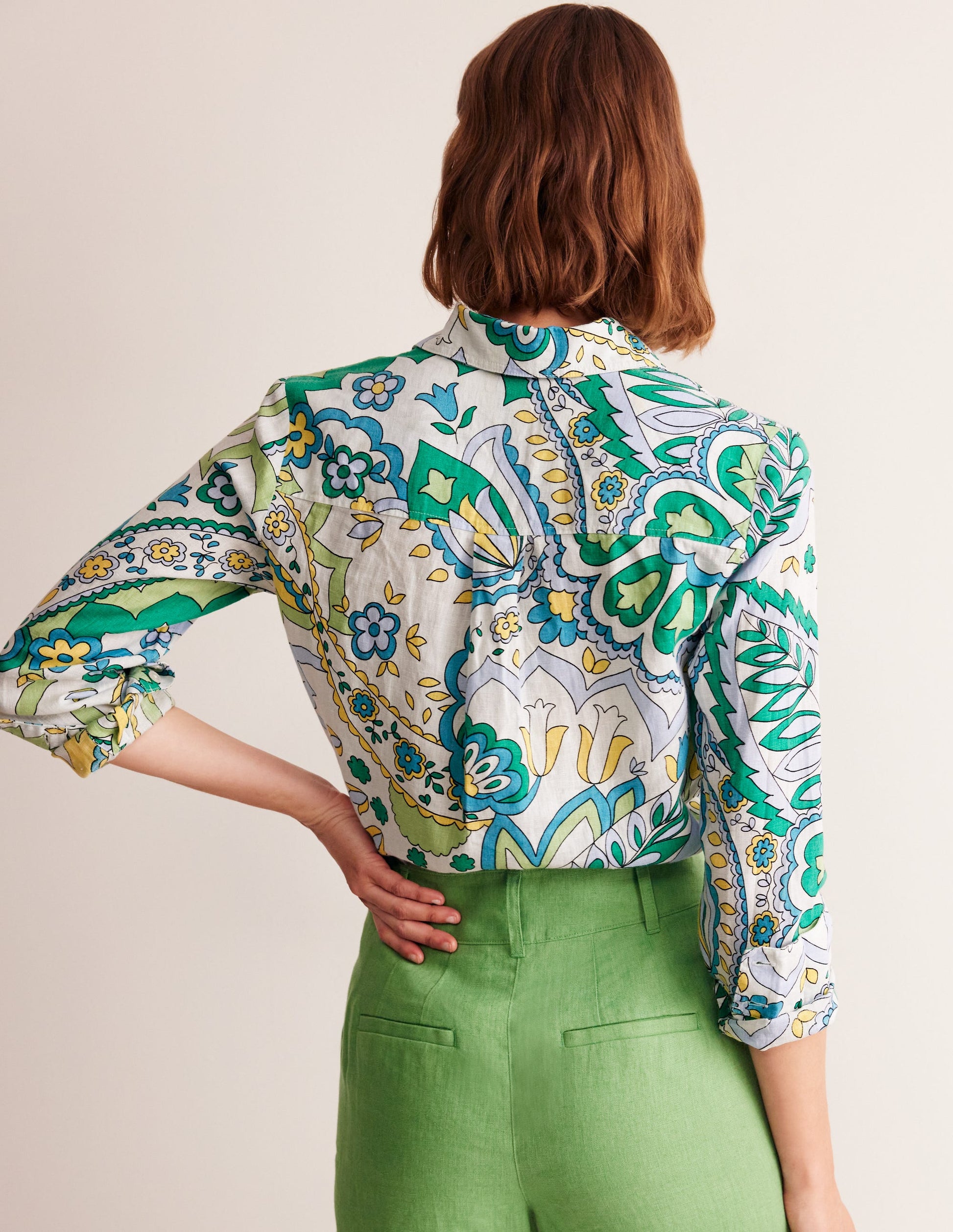 Sienna Leinenhemd-Smaragd, Blätter-Paisley-3