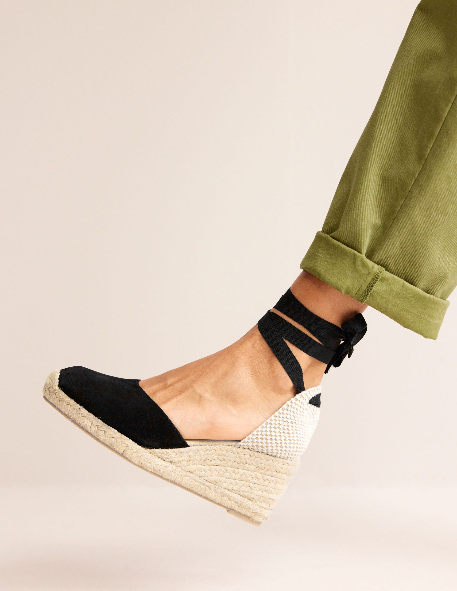 Cassie Espadrilles mit Keilabsatz-Schwarz-1