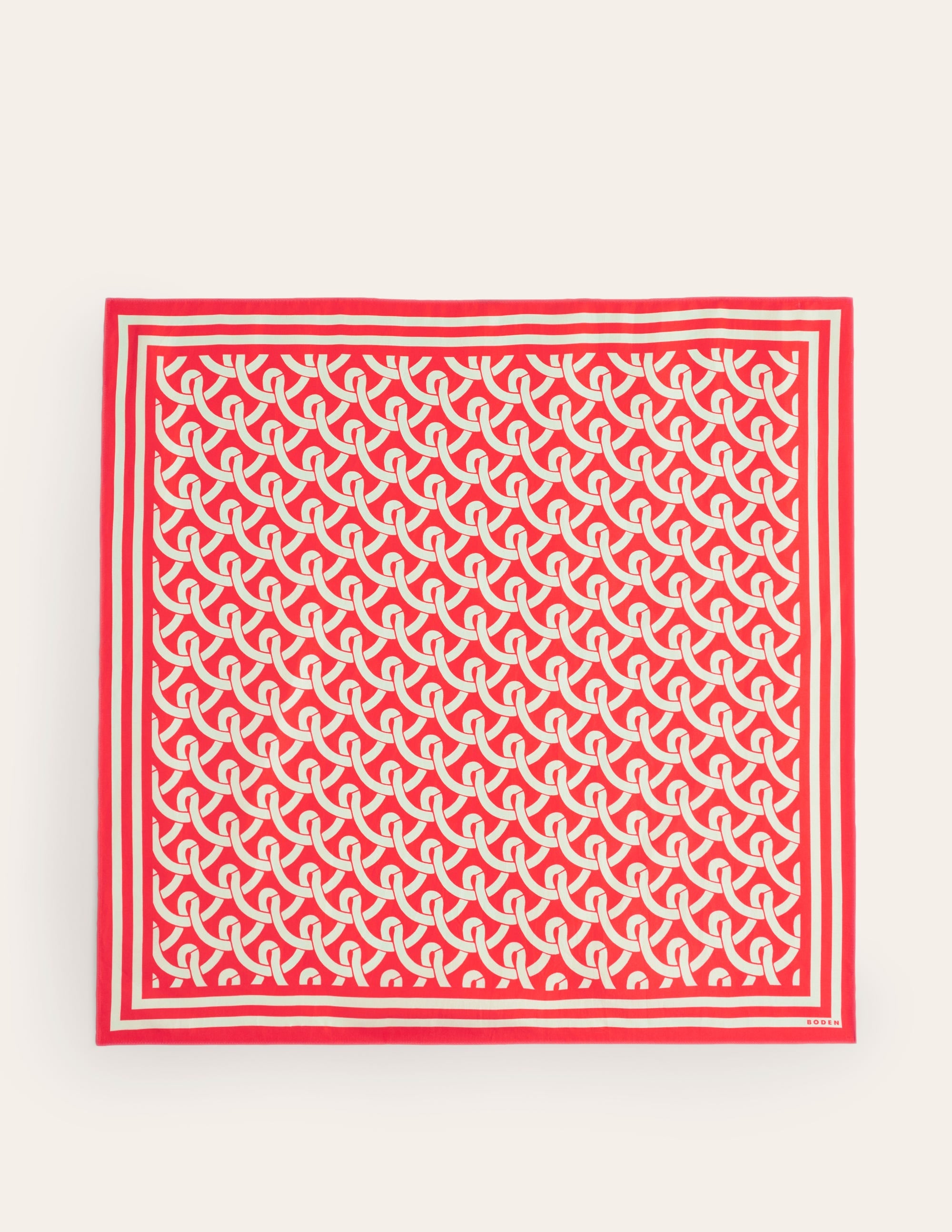 Elisabeth Quadratischer Seidenschal-Rot Geo - Image 4