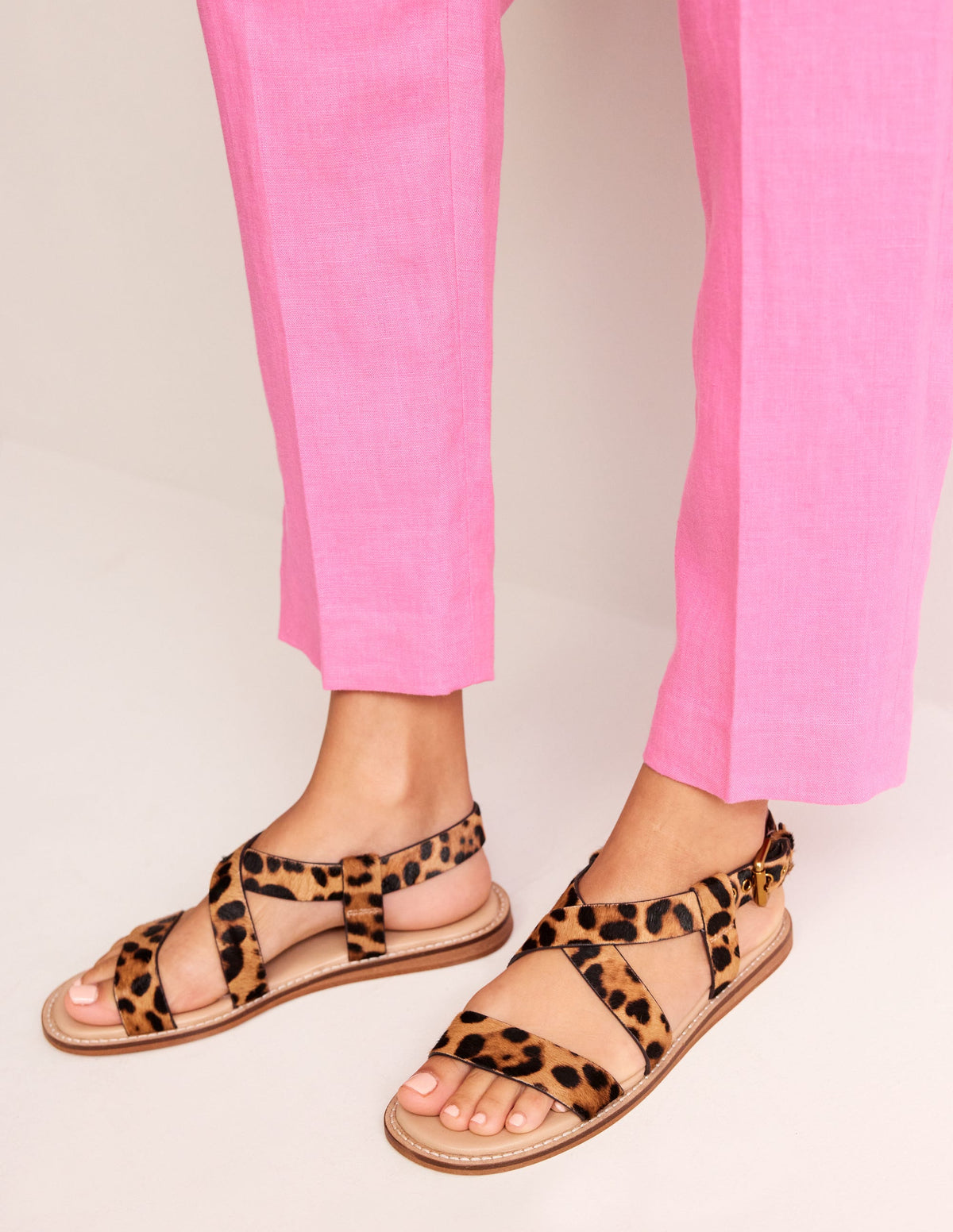 Flache Sandalen mit überkreuztem Riemen-Klassisches Leopardenmuster Ponyhaar-1