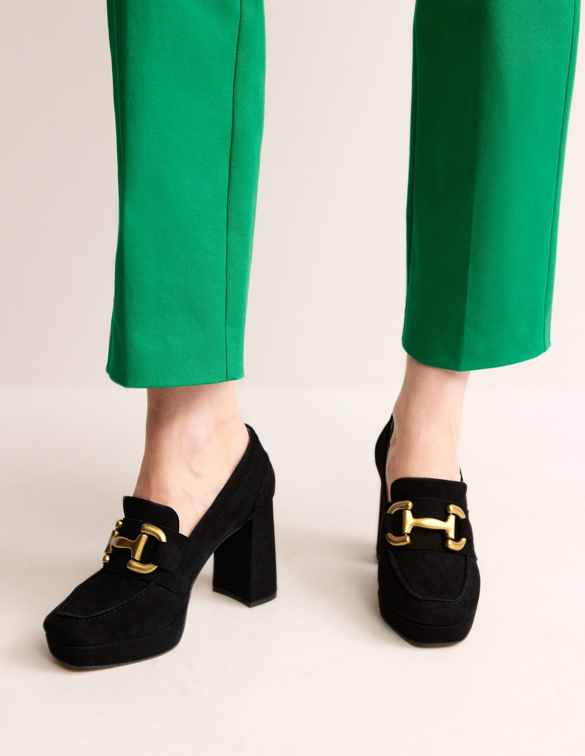 Iris Loafer mit Trensendetail und Plateausohle-Schwarz, Veloursleder - Image 1