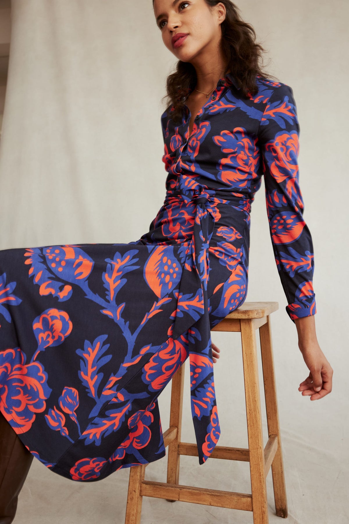 Laura Midi-Hemdblusenkleid aus Jersey-Französisches Marineblau, Rosenstrauch - Image 6
