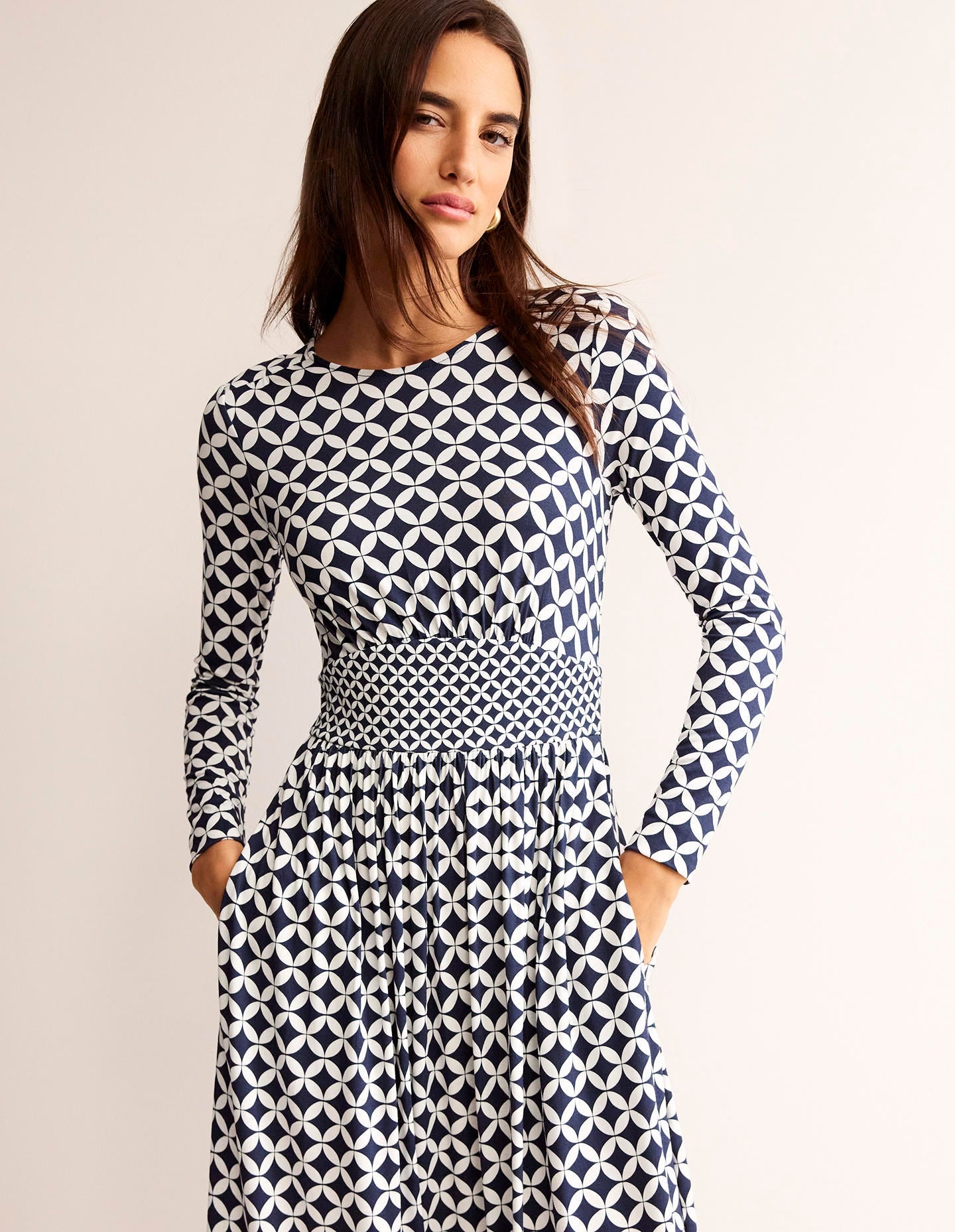 Robe midi Thea en jersey à manches longues-Bleu marine foncé, motif Diamond Terrace - Image 2