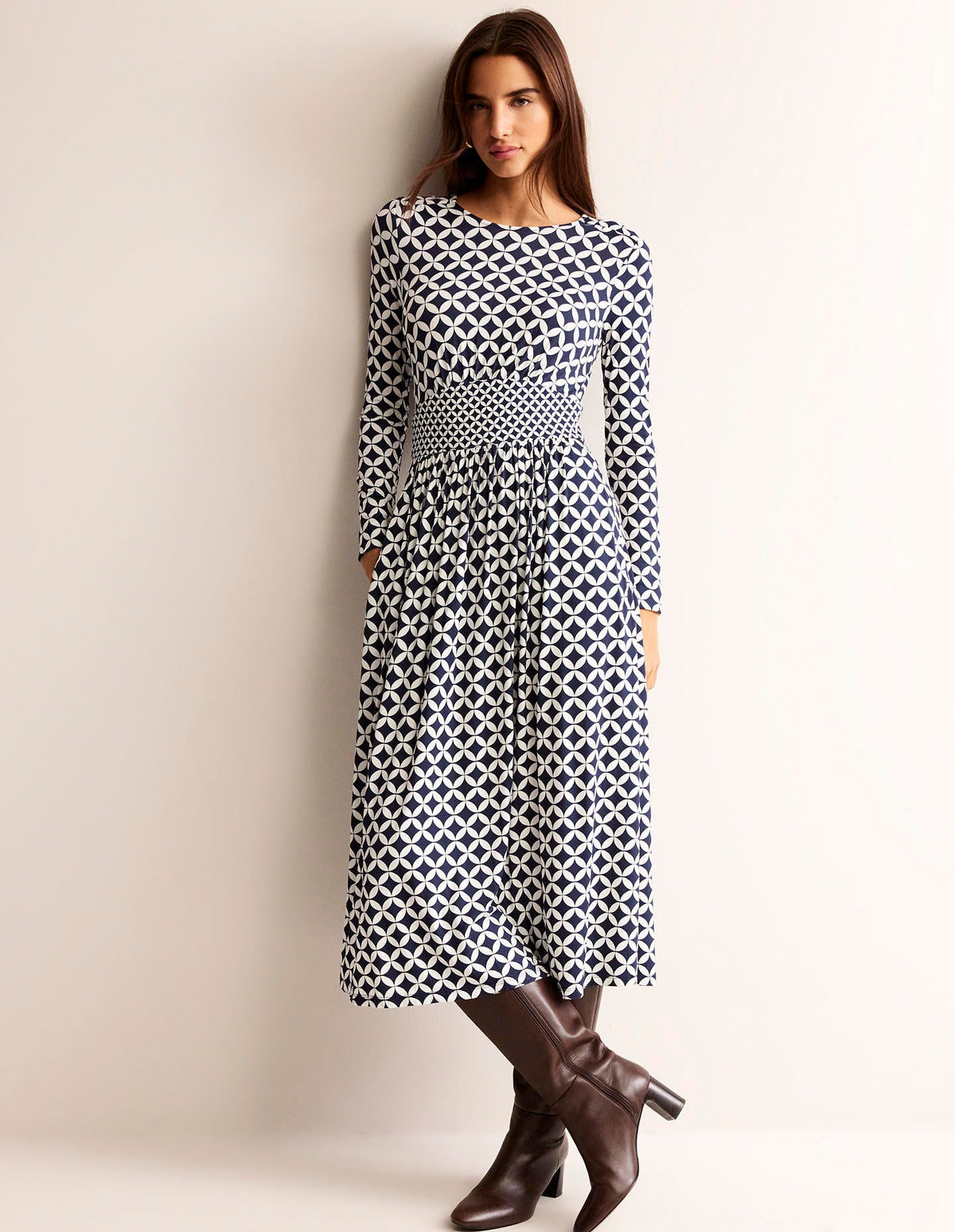 Robe midi Thea en jersey à manches longues-Bleu marine foncé, motif Diamond Terrace - Image 4