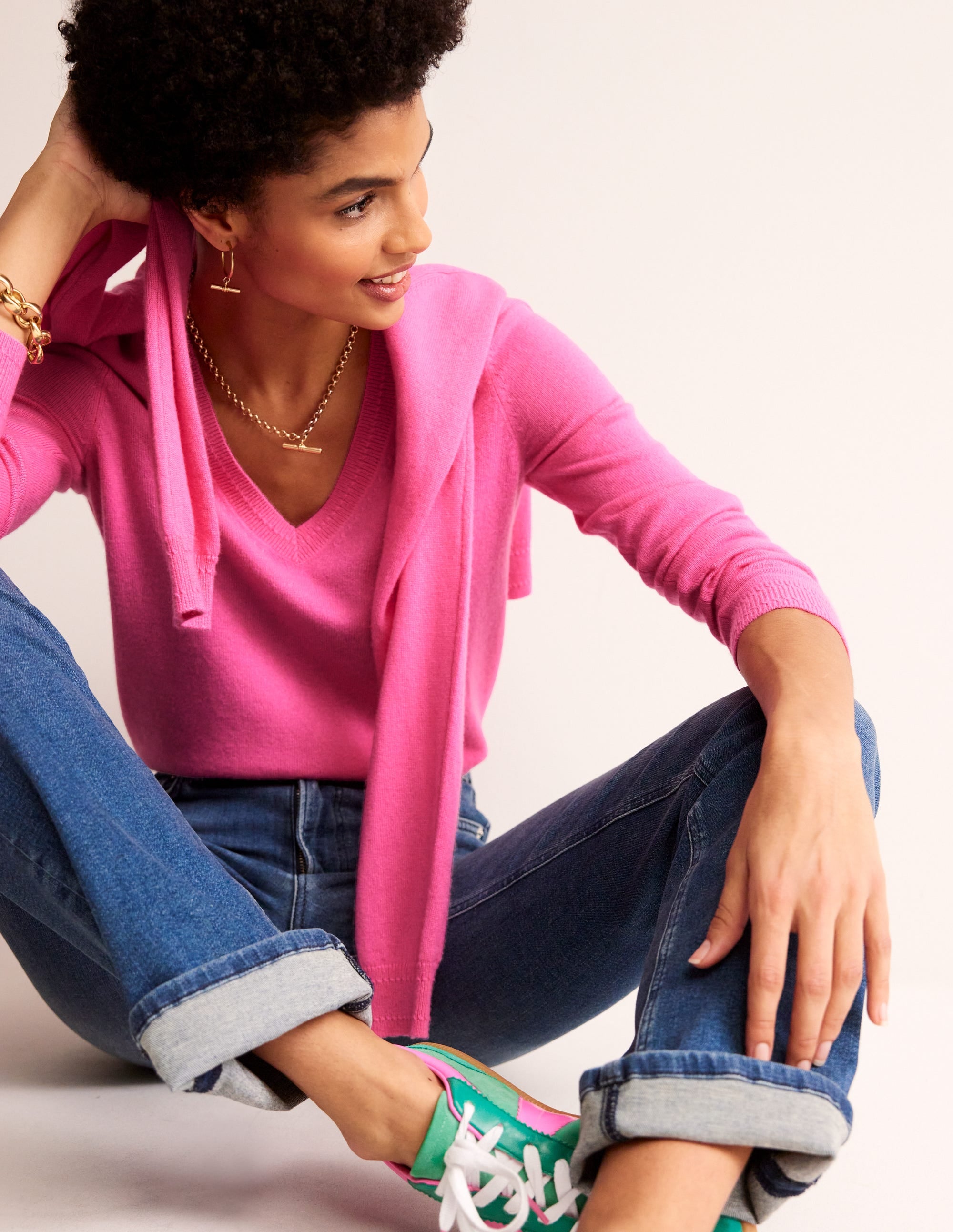 Eva Kaschmirpullover mit V-Ausschnitt-Sangria Sunset Pink - Image 1