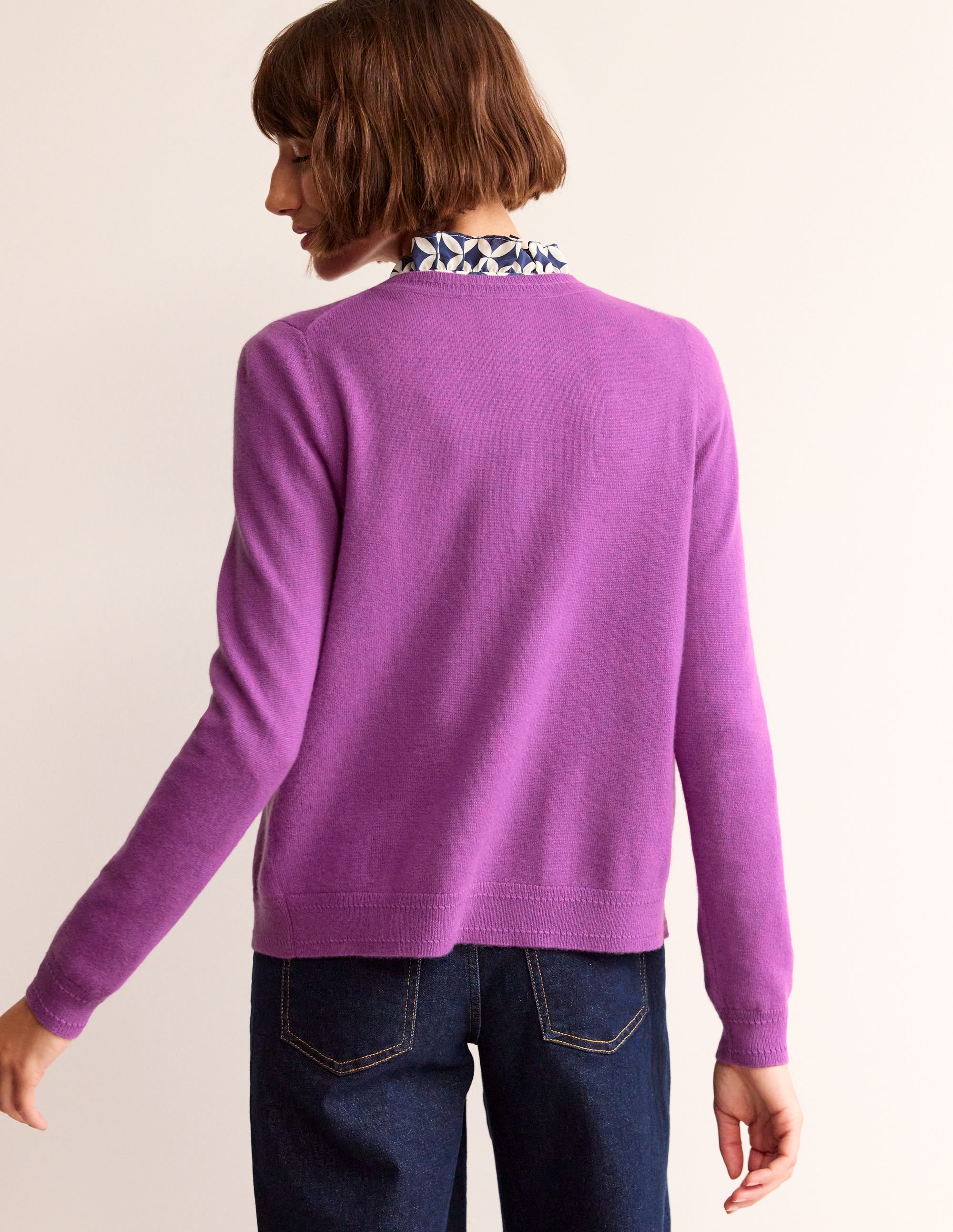 Eva Kaschmir-Strickjacke mit Rundhalsausschnitt-Maulbeere - Image 3