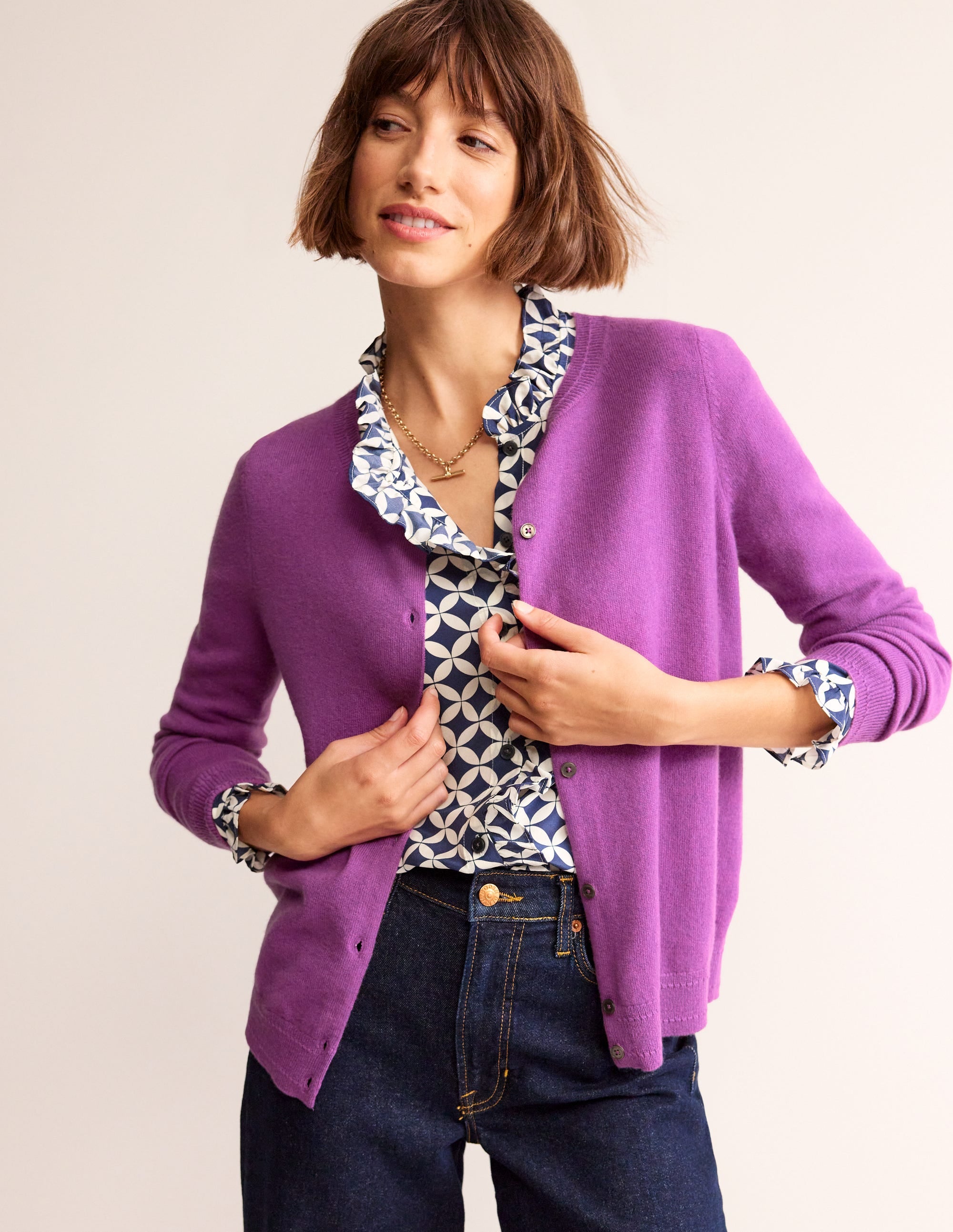 Eva Kaschmir-Strickjacke mit Rundhalsausschnitt-Maulbeere - Image 4