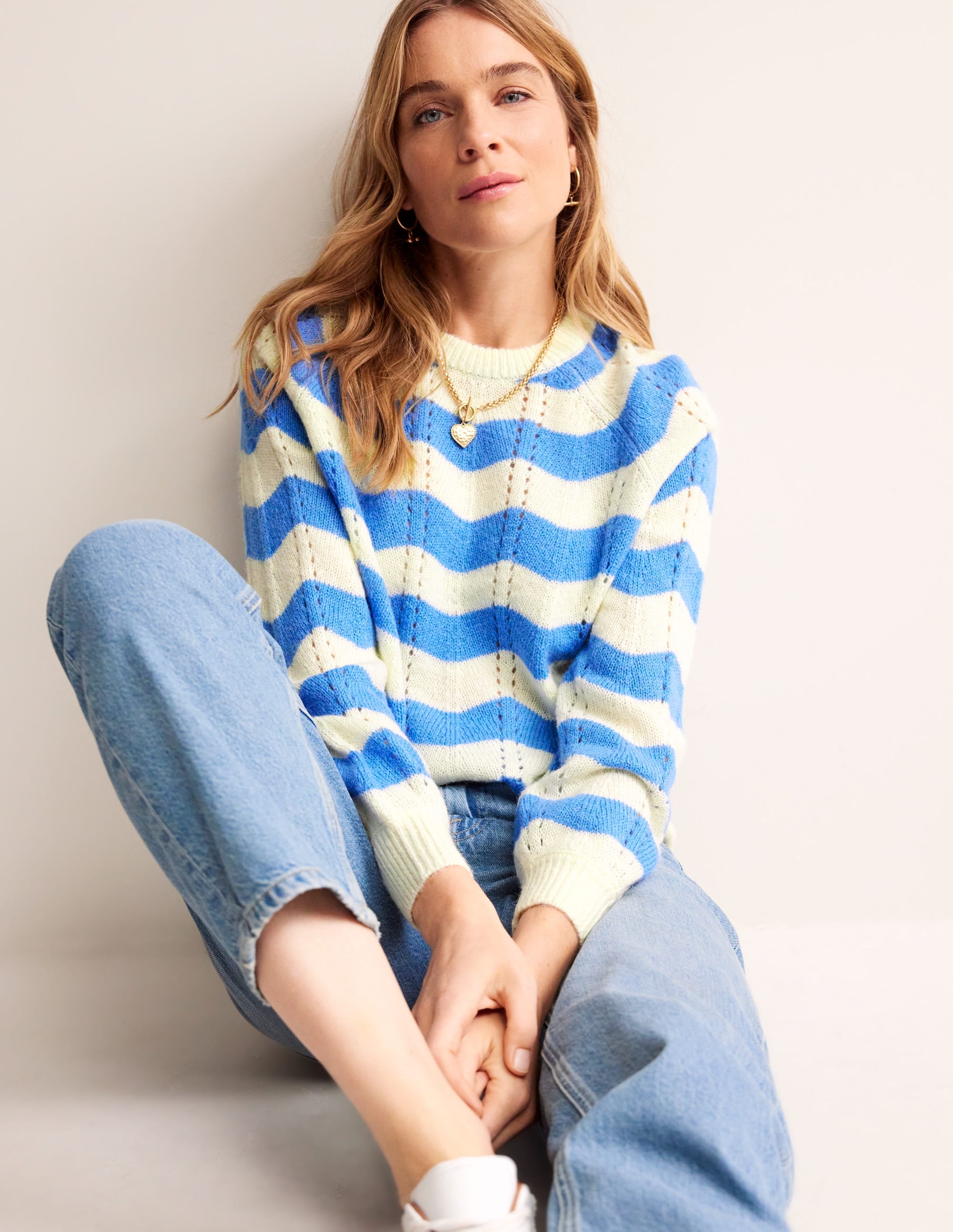 Flauschiger Pullover mit Wellendesign-Surf The Web, Warmes Naturweiß Welle - Image 1