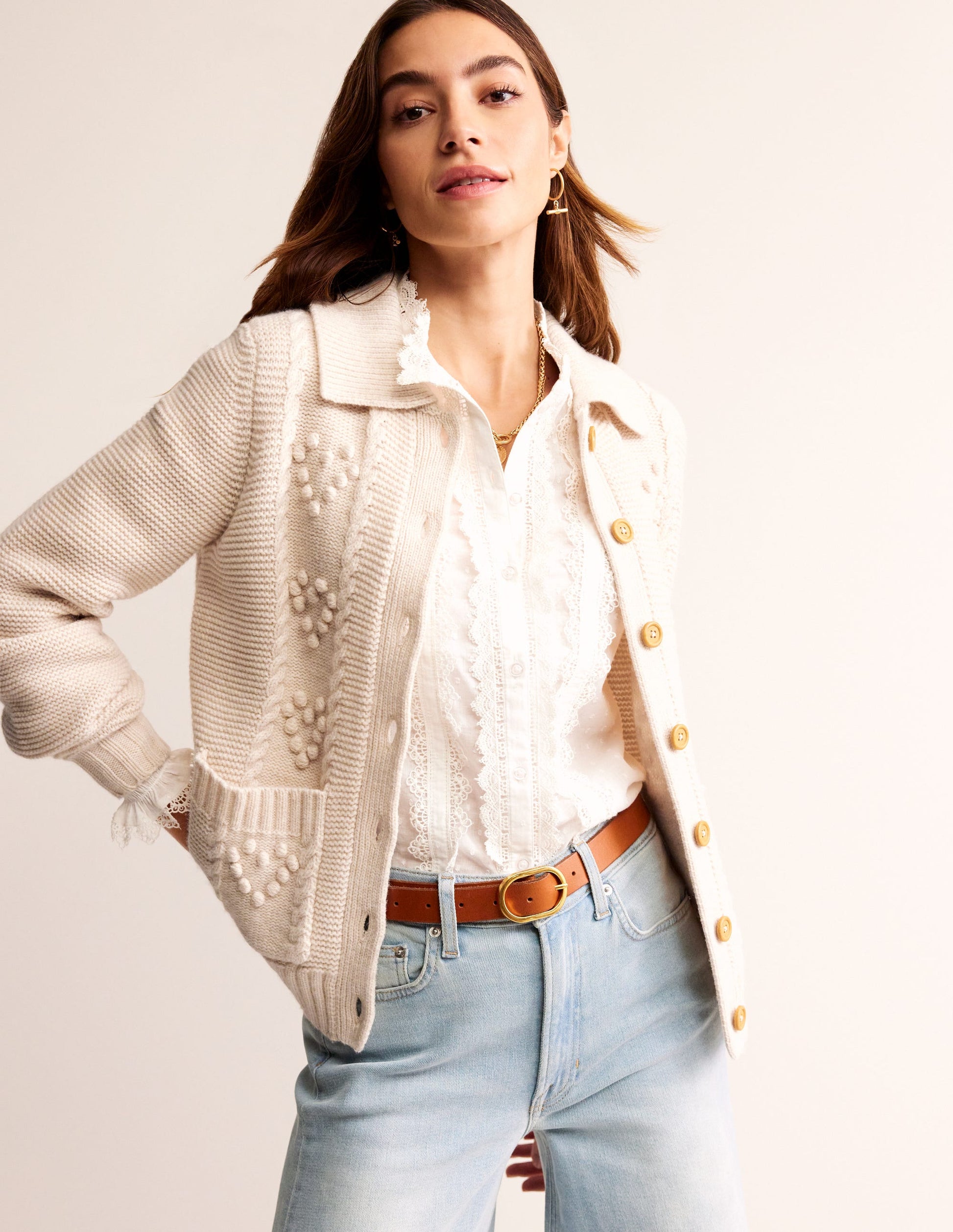 Grobmaschige Strickjacke mit Bommelherz-Beige Meliert-1