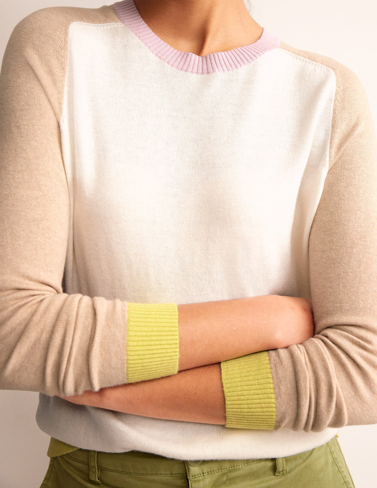 Meg Pullover mit Raglanärmeln-Naturweiß, Chinchilla Blockfarben-3