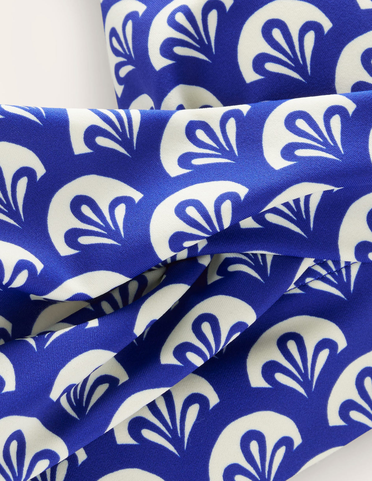 Levanzo Neckholder-Bikinioberteil-Surf The Web, Laub Geo-6