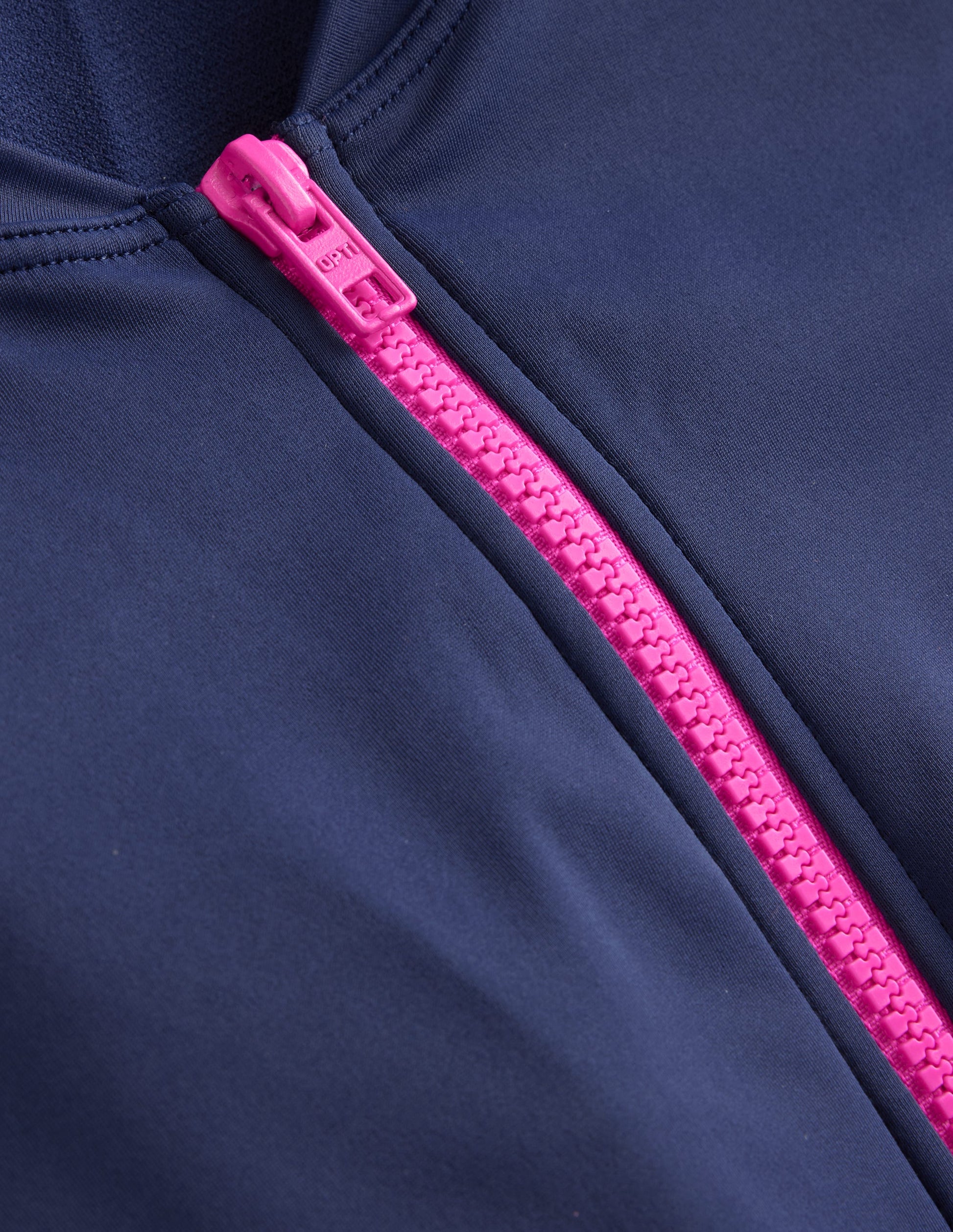 Sportlicher Badeanzug mit Paspel-Marineblau/Super Rosa Blockfarben-6