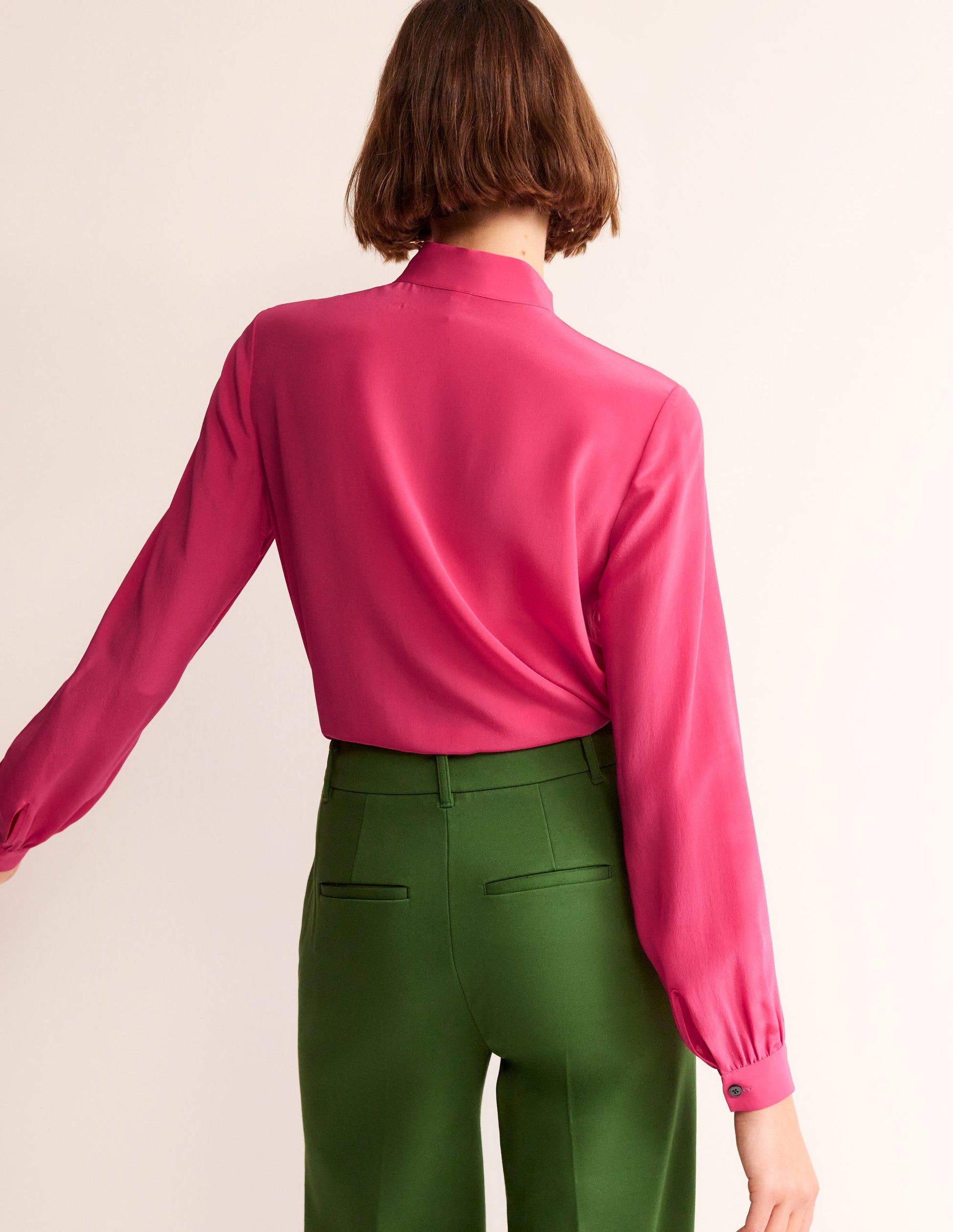 Bluse mit Knopfleiste und Schleife am Ausschnitt-Rosa neu gedacht-3