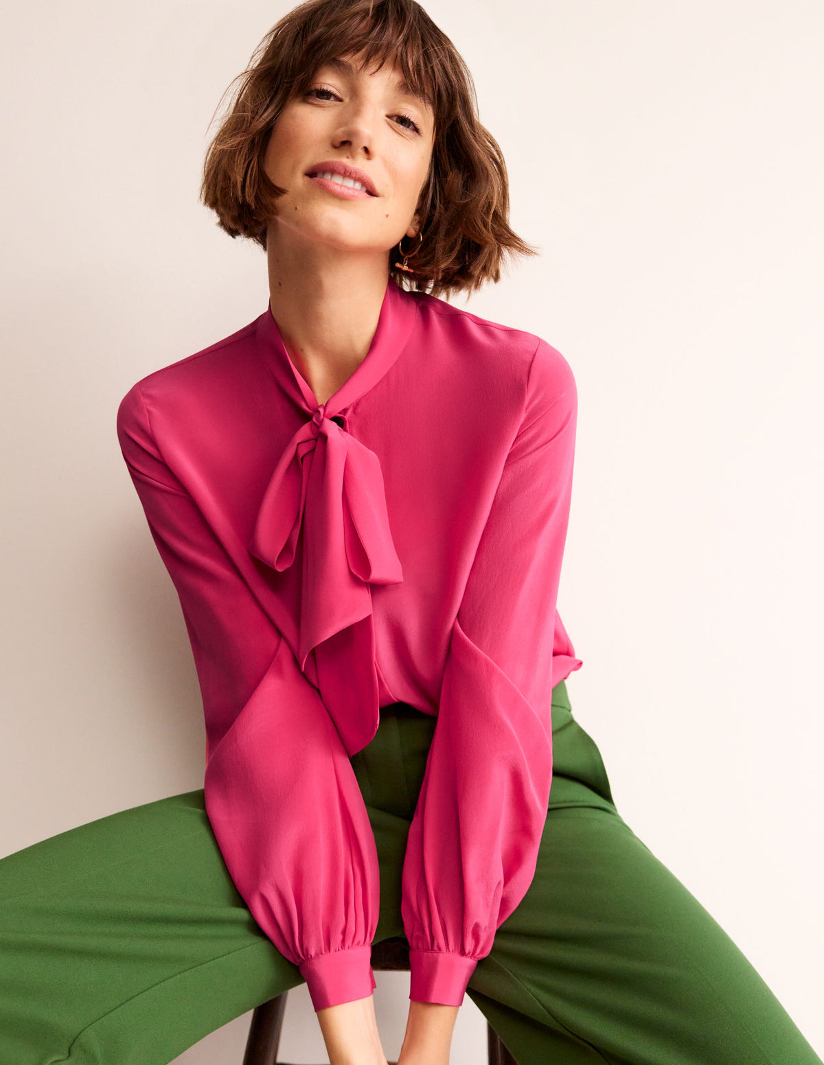 Bluse mit Knopfleiste und Schleife am Ausschnitt-Rosa neu gedacht-4