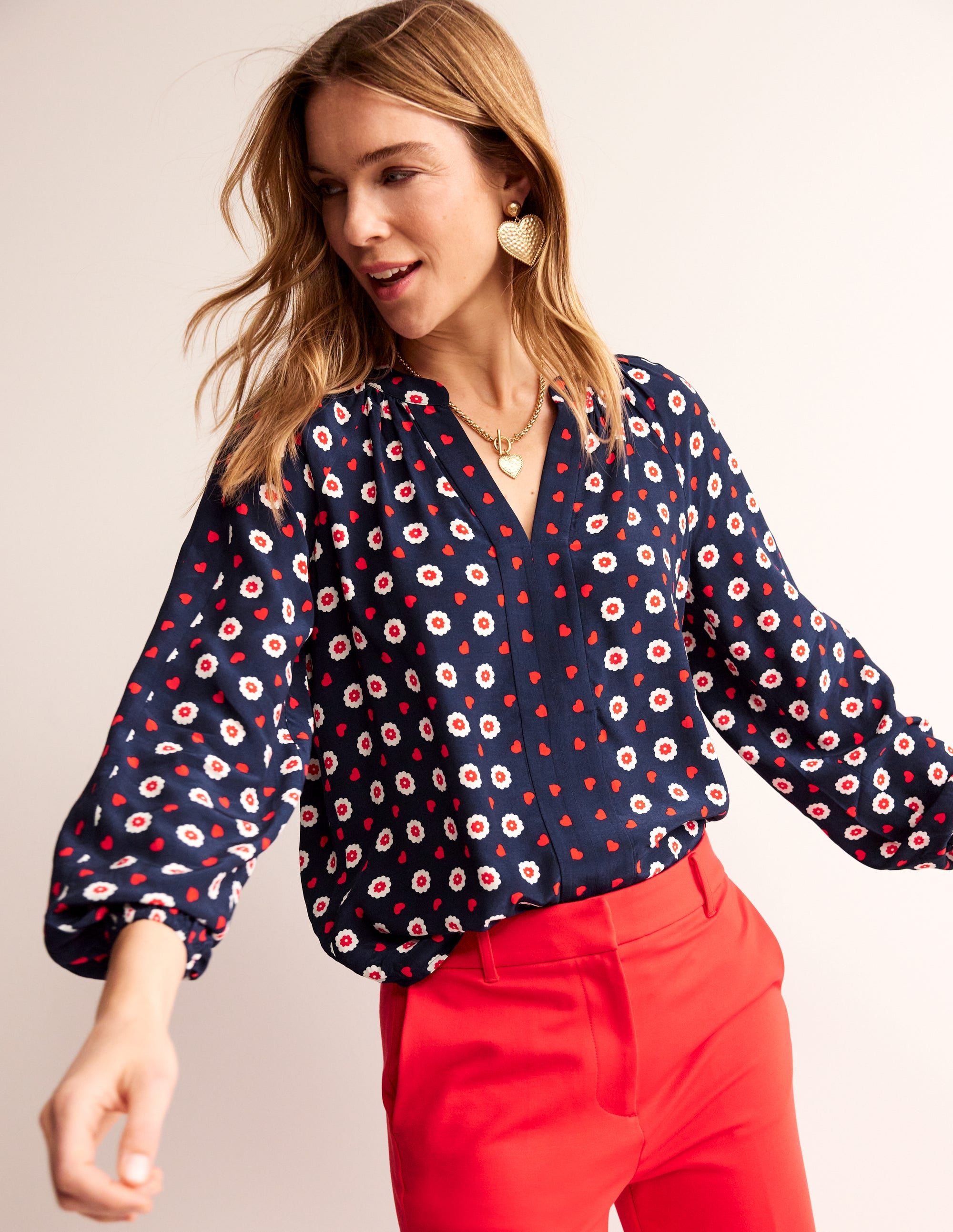 Border Print Raglan Top-Navy, Daisy Heart - Image 1