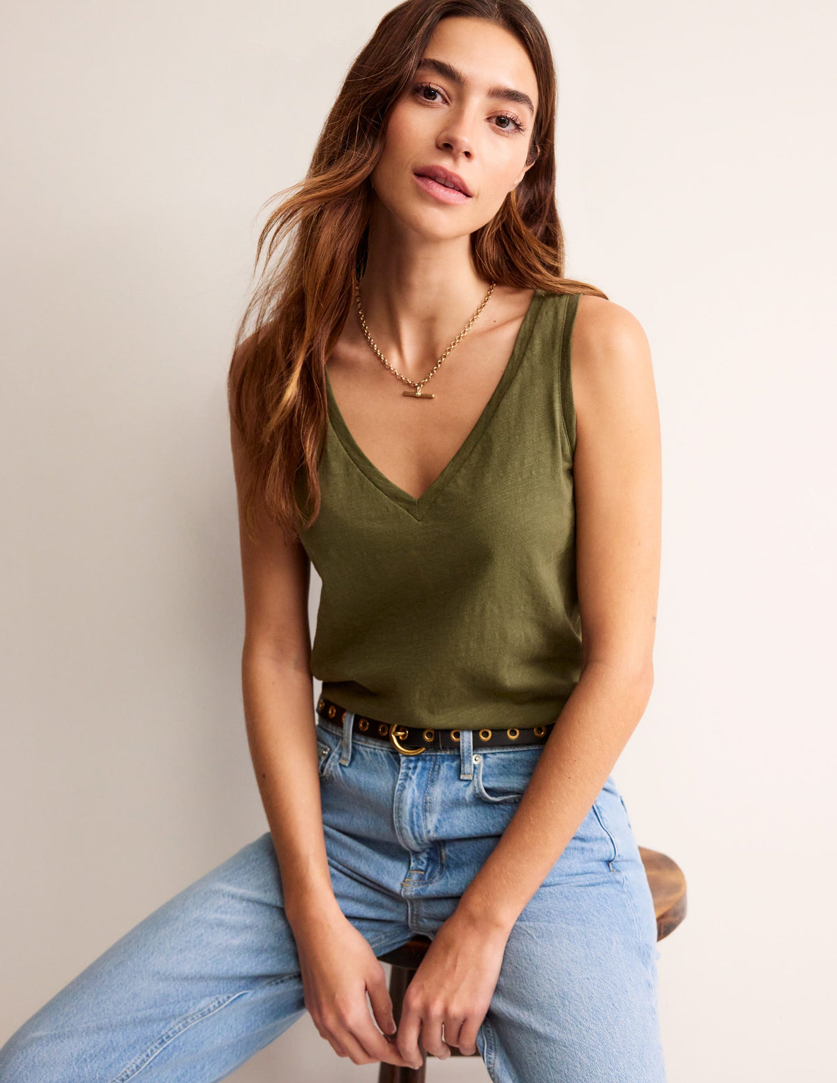 Regular V-Neck Slub Vest-Moss-1