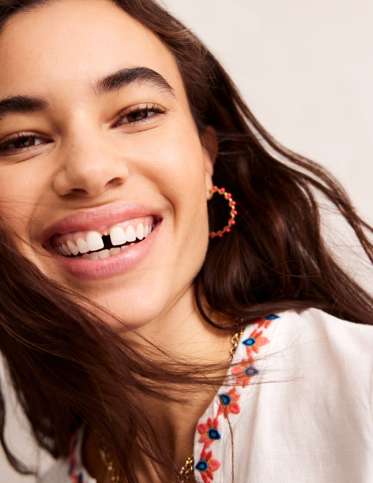 Wire Bead Hoop Earrings-Pink - Image 1