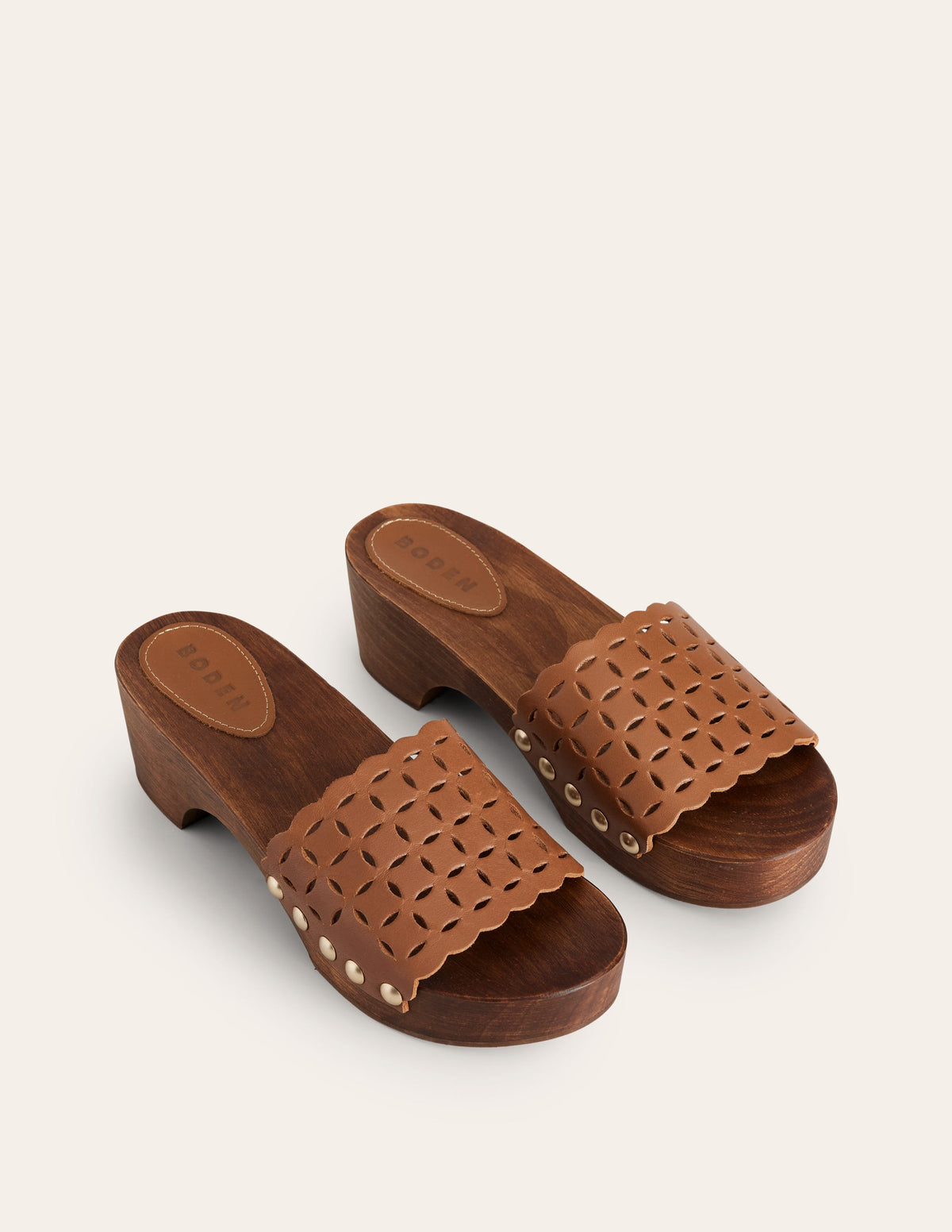 Clogs mit Cut-out-Details-Hellbraun-3