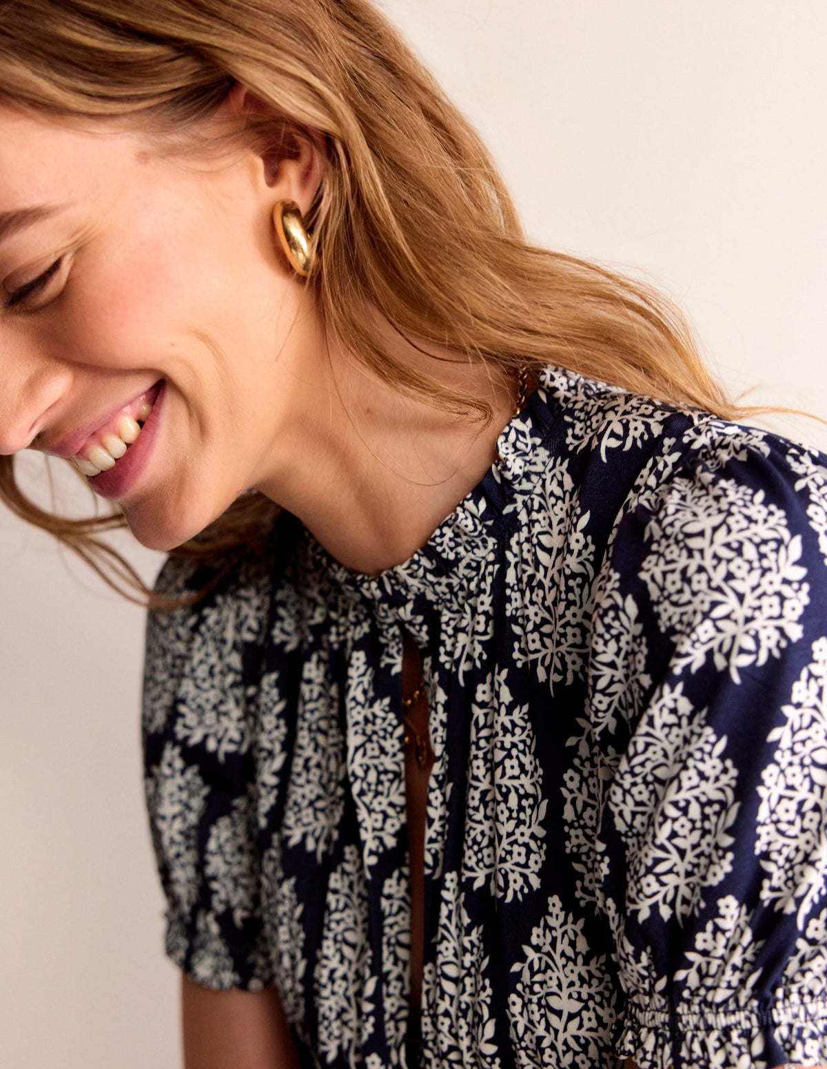 Rosanna Midi-Teekleid aus Jersey-Französisch-Marineblau, Blümchen-Paisley-2