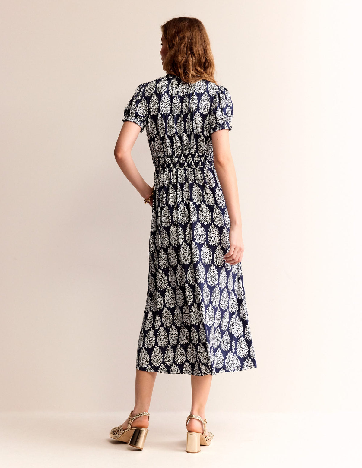 Rosanna Midi-Teekleid aus Jersey-Französisch-Marineblau, Blümchen-Paisley - Image 3