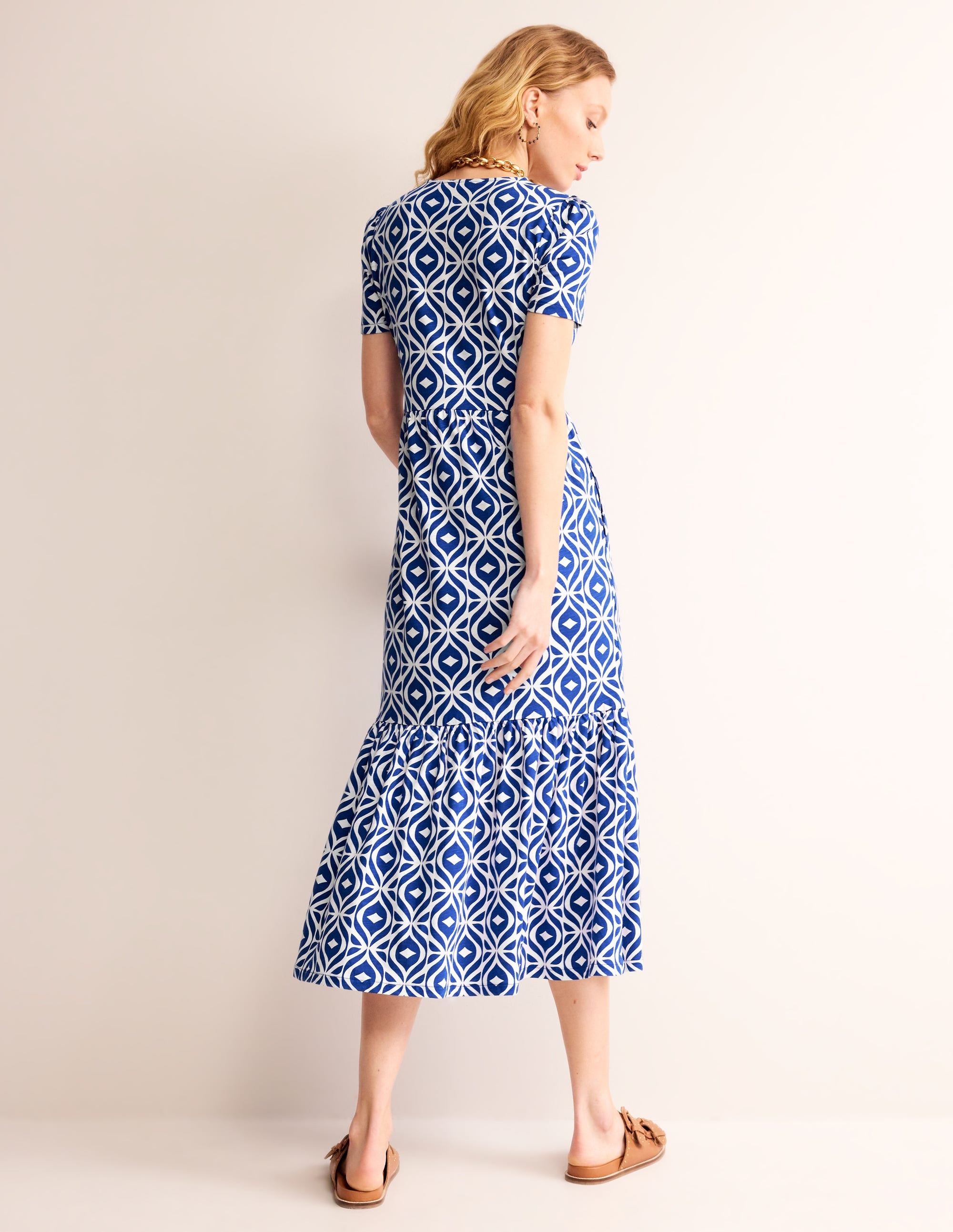 Robe midi Emma en jersey à volants-Bleu connecté, motif Diamond Wave - Image 3