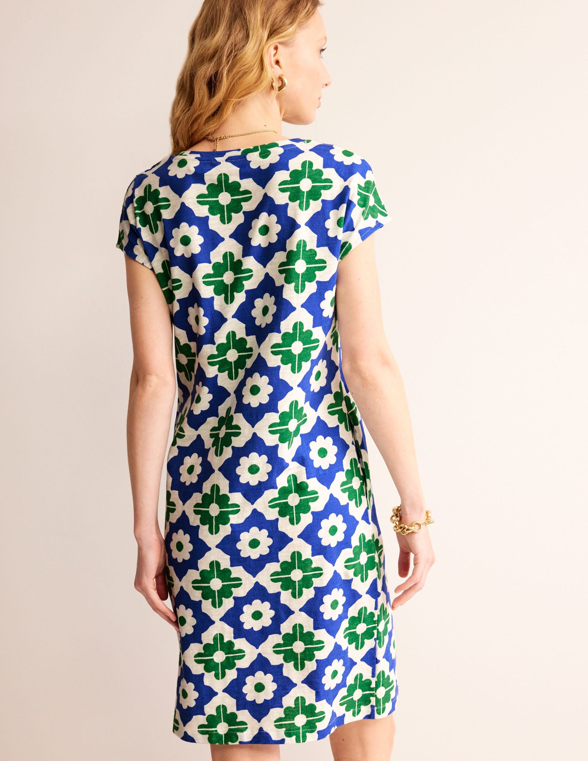 Leah T-Shirt-Kleid aus Jersey-Grün, Geometrischer Aufdruck-3