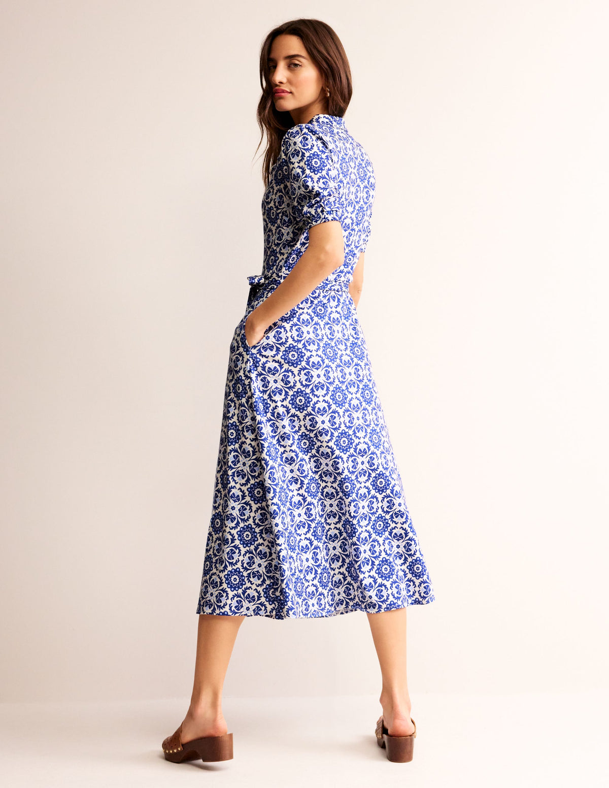 Libby Midi-Hemdblusenkleid aus Jersey-Surf the Web, Mosaik Blüte - Image 3