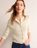 Texturierte Strickjacke mit Muschelsaum-Warmes Naturweiß