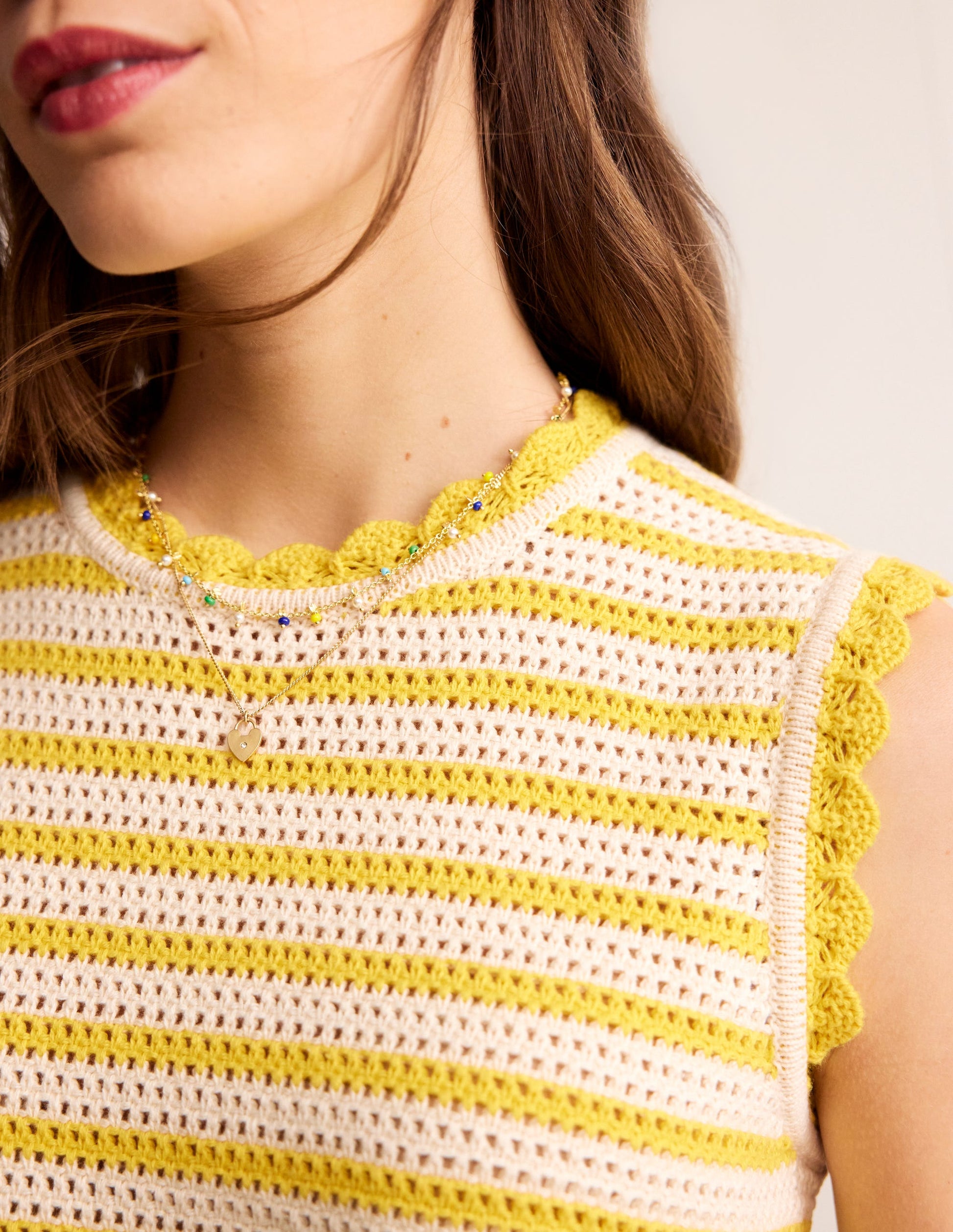 Texturiertes Tanktop mit Muschelsaum-Naturweiß/Passionsfrucht Gelb-2