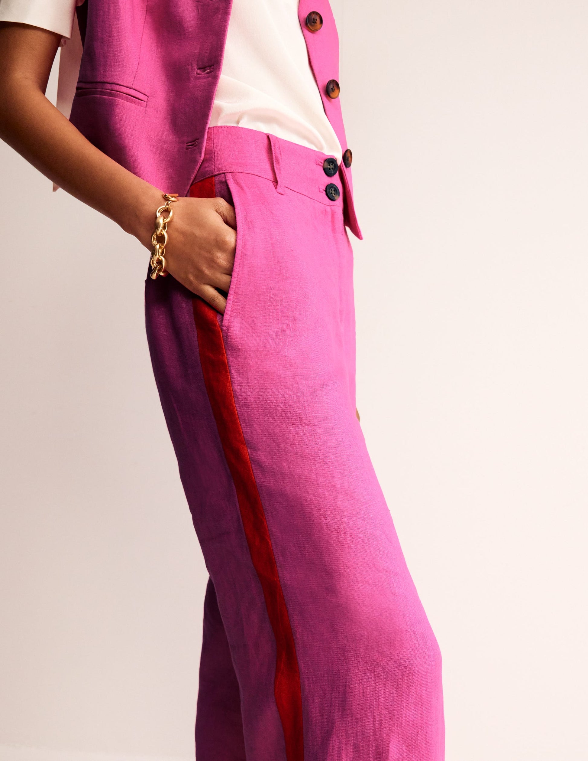 Pantalon Westbourne en lin-Rose pop, rayé latéral rouge-2