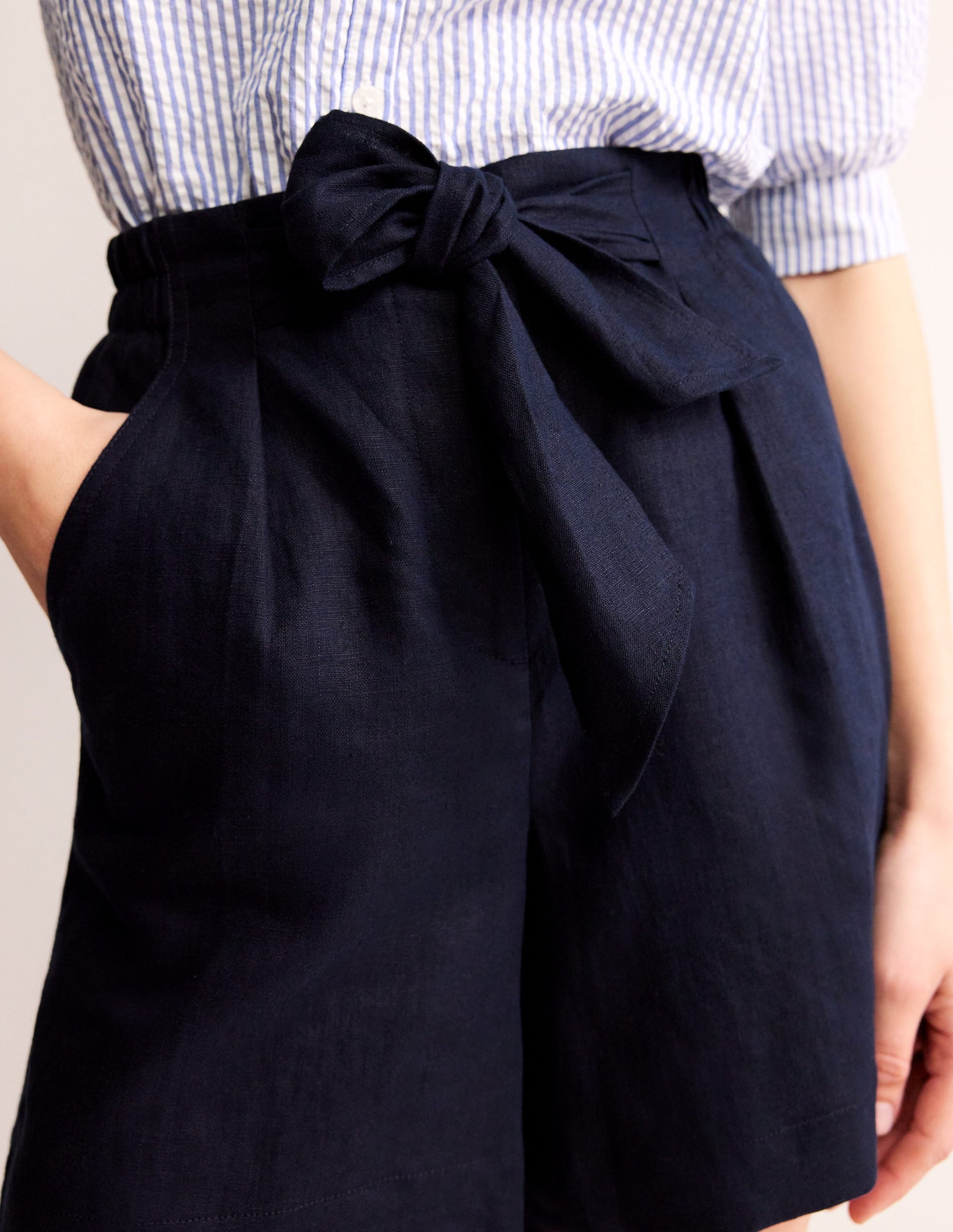 Leinenshorts zum Binden an der Taille-Marineblau-2