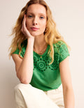 Sasha T-Shirt mit Stickerei-Kelly Grün