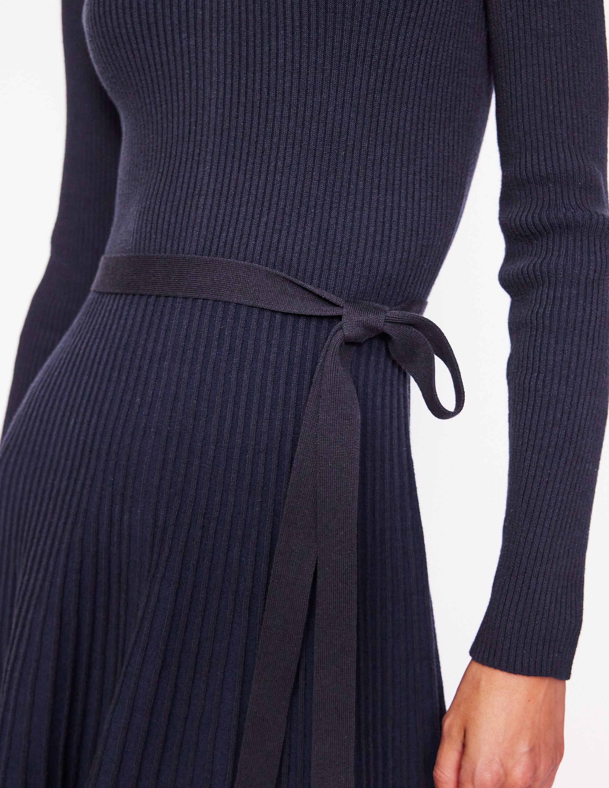 Lola Knitted Midi Dress-Navy, Black Plated - Image 2