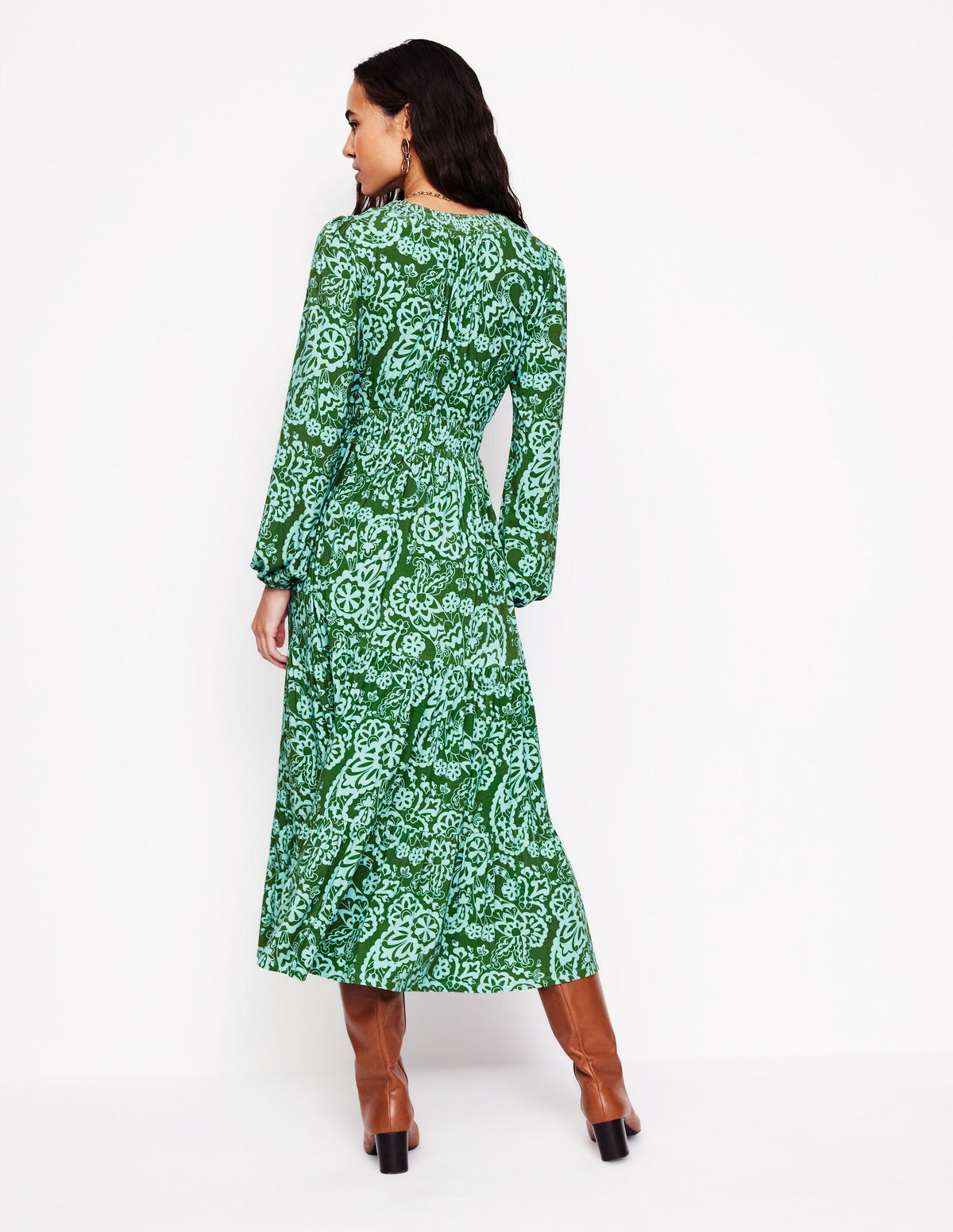 Gesmoktes, gestuftes Jersey-Midikleid-Bach, Paisley Kaskade-3