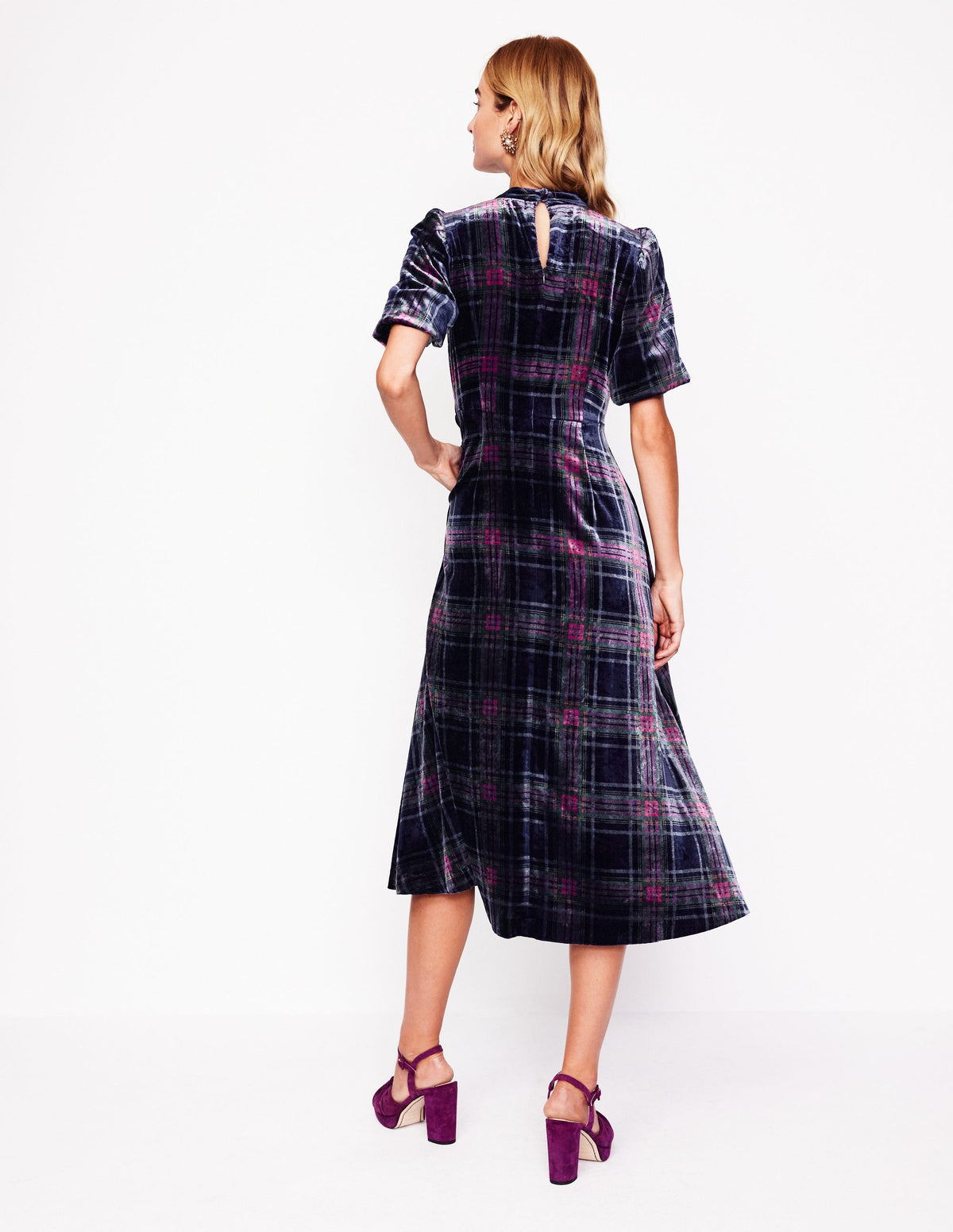Hochgeschlossenes Samtkleid-Marineblau und Rot kariert - Image 3