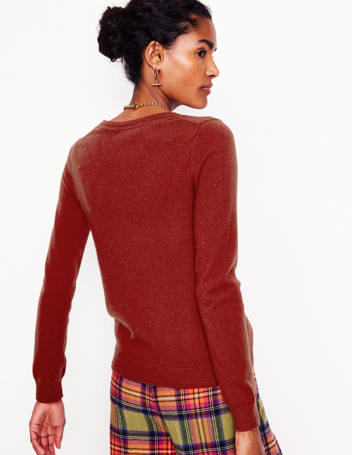 Eva Kaschmirpullover mit V-Ausschnitt-Kupferbraun - Image 3